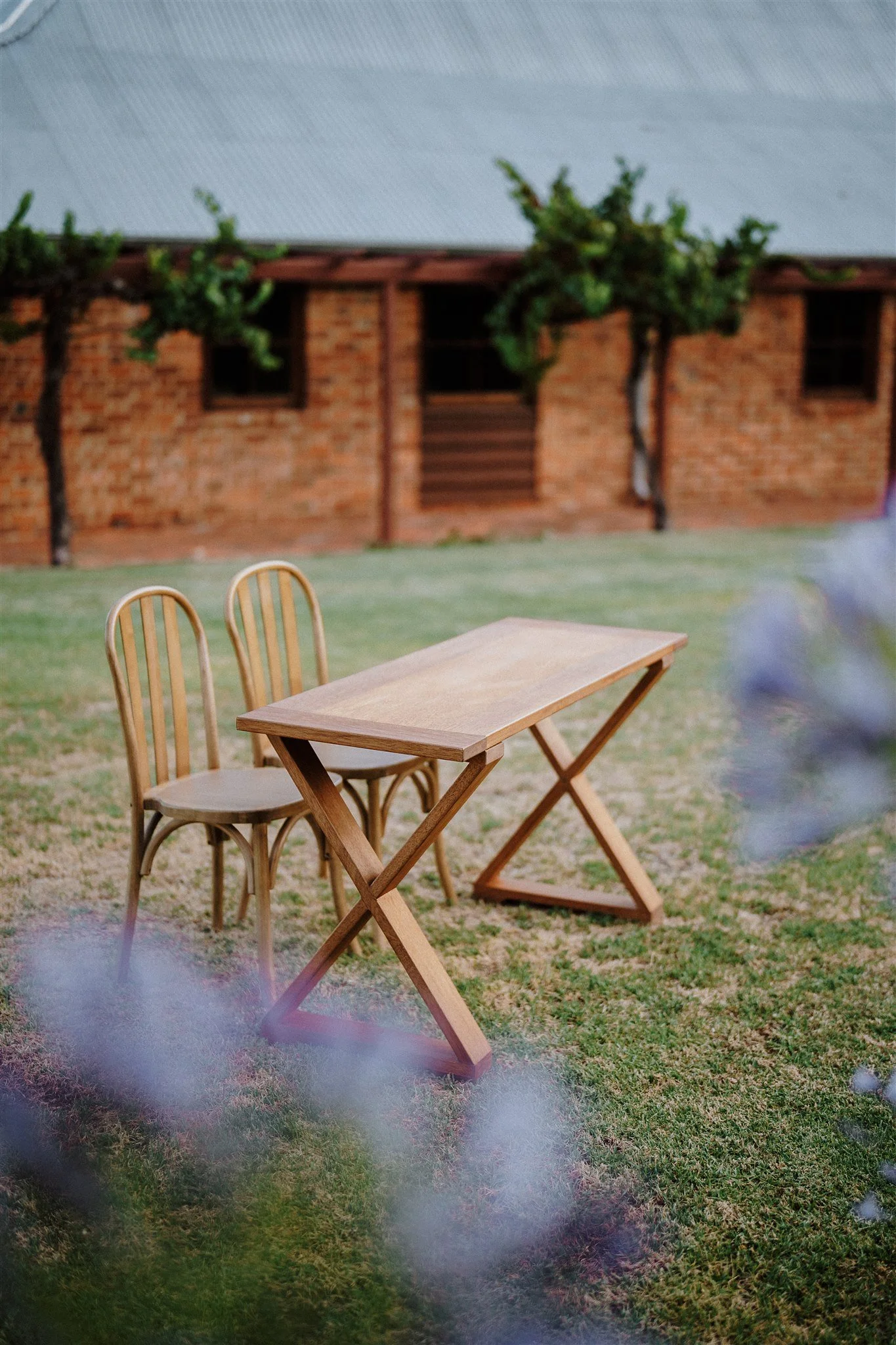 “Mini” Miranda table used as a signing table