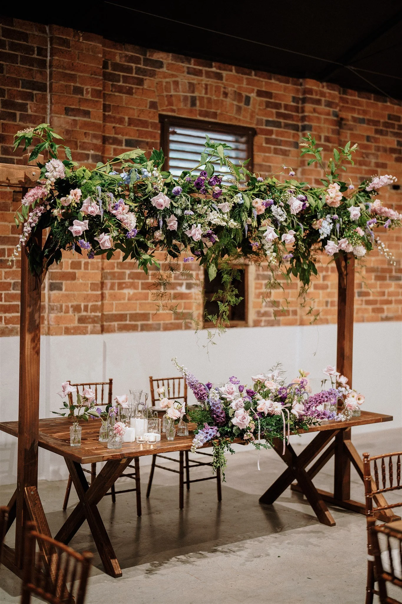 Sarah arch over a bridal table at Nikola Estate