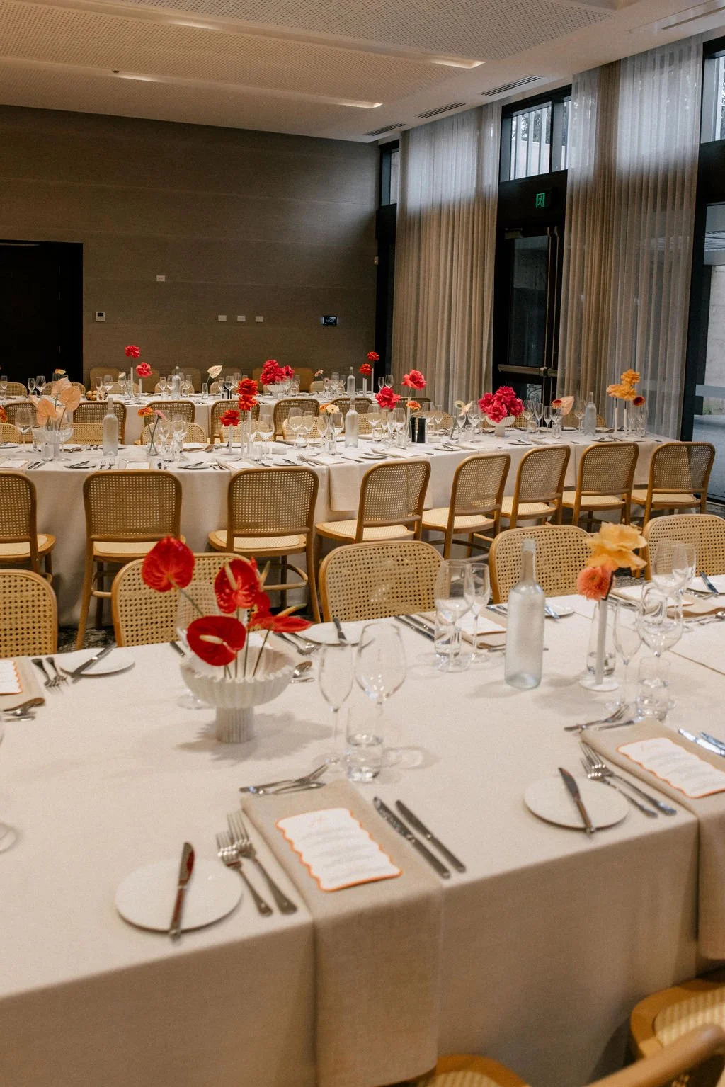 Banquet Tables with a curved centre at the Maali Perth Zoo.jpg