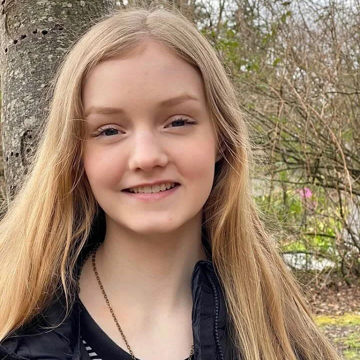 SPOTLIGHT: Let’s get to know Hannah Dickson!
Nickname: Hannah Banana or Ninny
Favorite Food: white chicken chili
Favorite Treat: pizookie!
Favorite Color: green
Favorite Game to Play: Revolution
Favorite Holiday: Christmas
Favorite Vacat