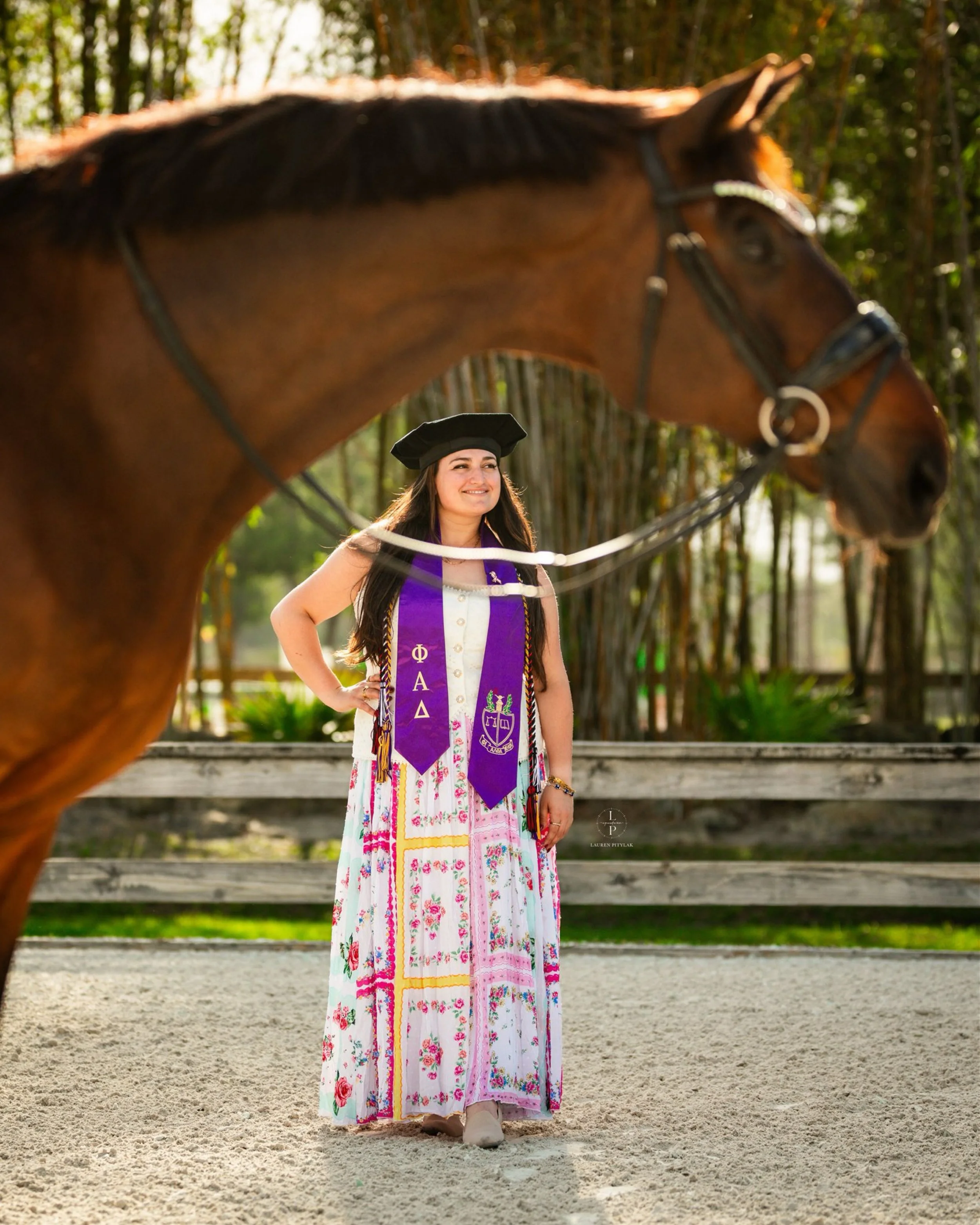 Have you ever thought about including your horse in your graduation portraits? 🤍🎓

Whether your horse was a huge part of your life throughout high school or you rode on your college&rsquo;s equestrian team, incorporating them into your grad photos 