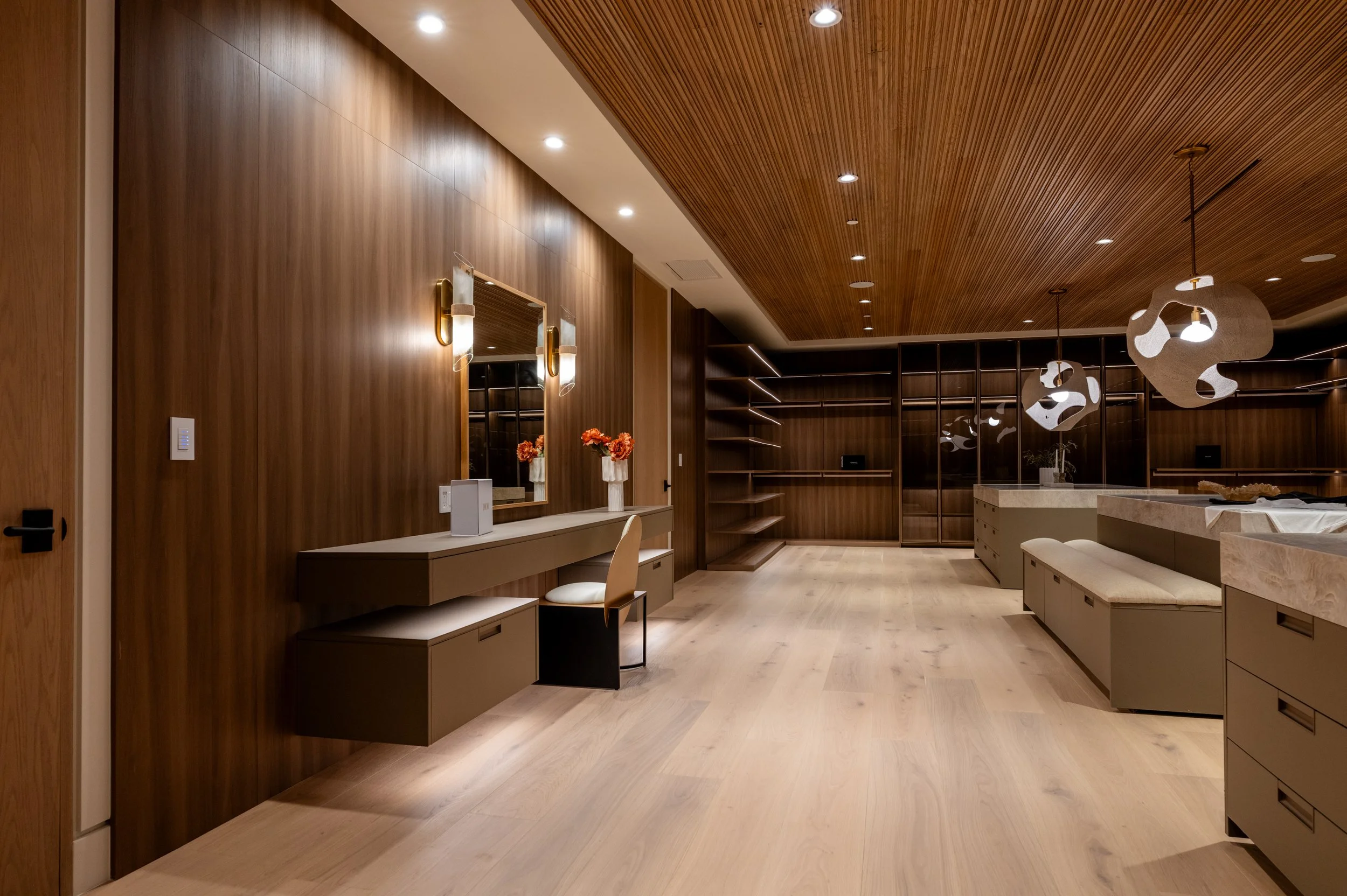 1360 Laurel Way - LR-35.jpg
