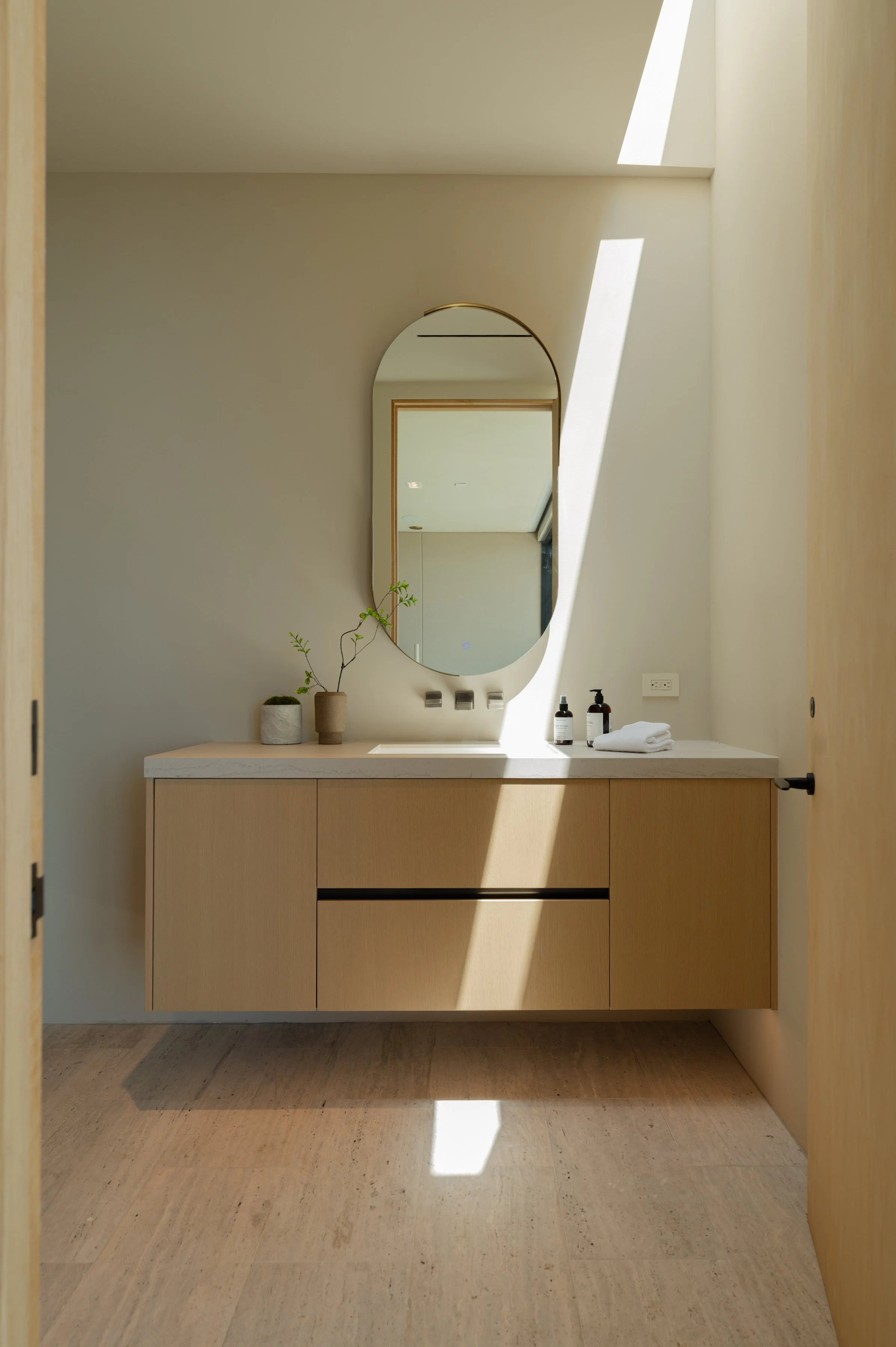 1210 Chickory LR-66.jpg