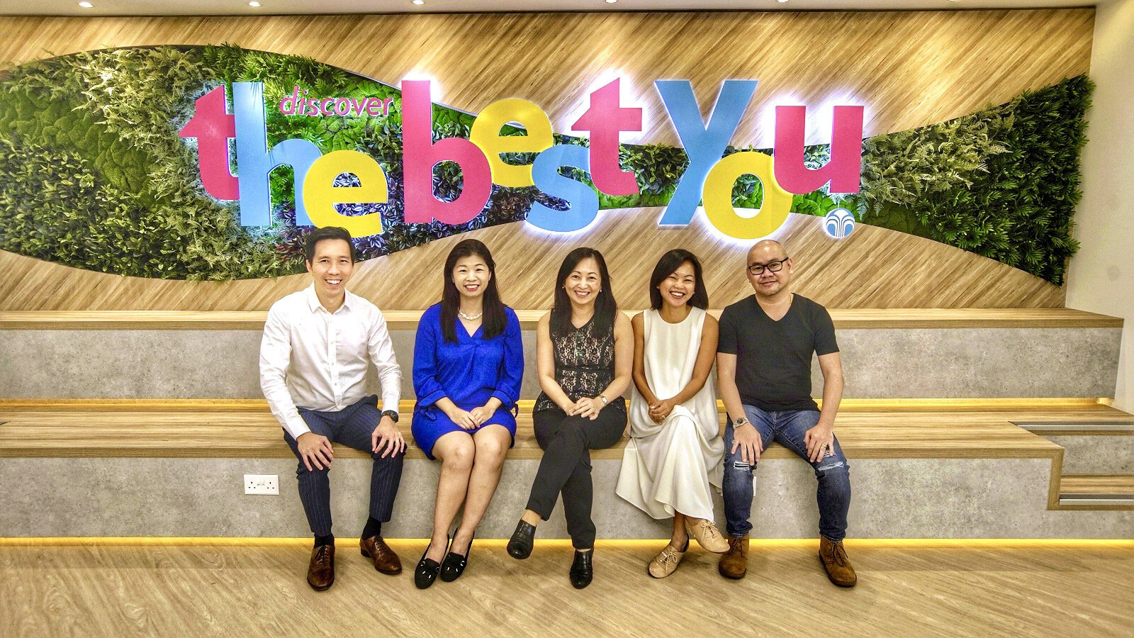 与如新的Chiou Yee与Cheryl在开幕礼上合影