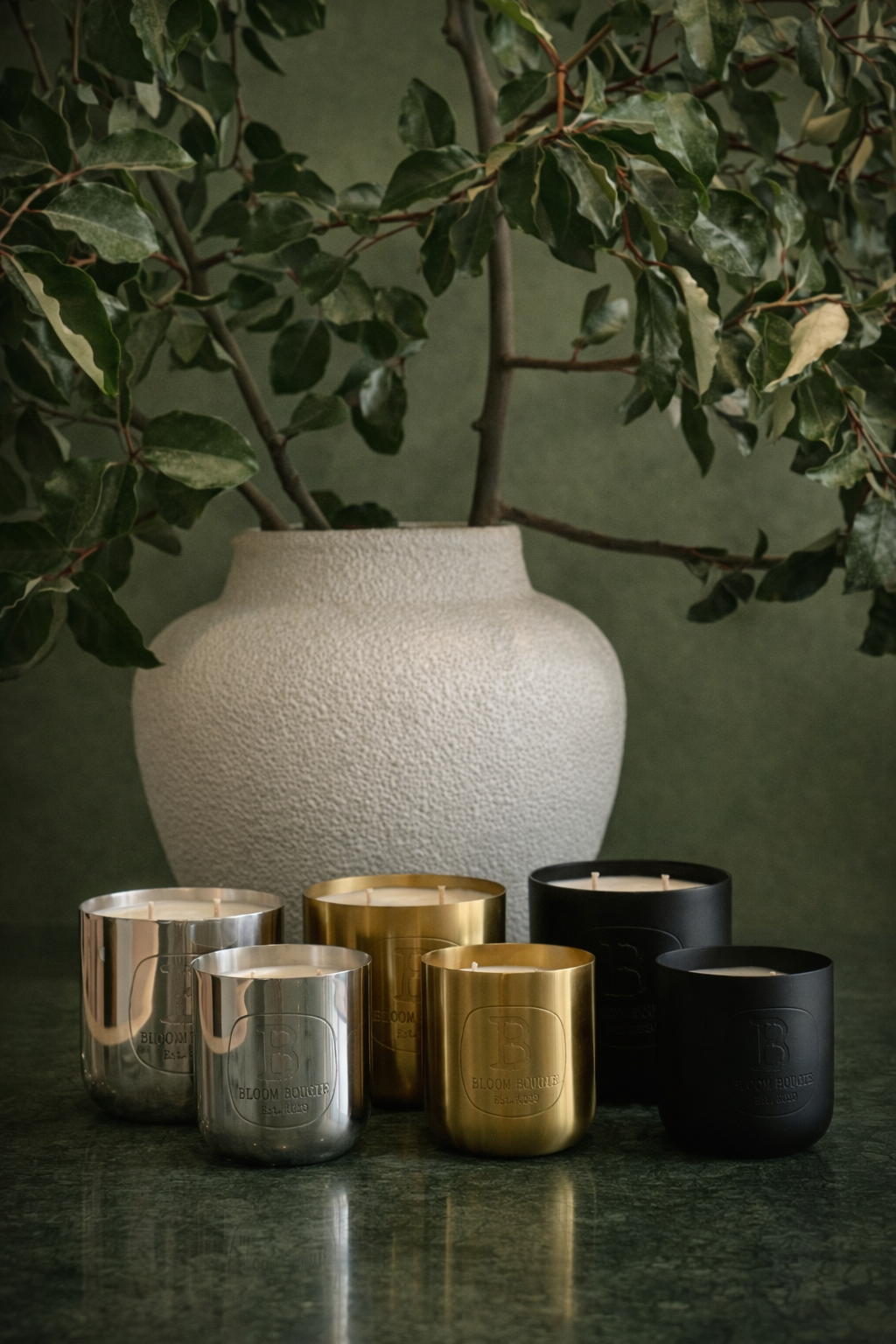 CANDLE GROUP WITH OLIVE.png