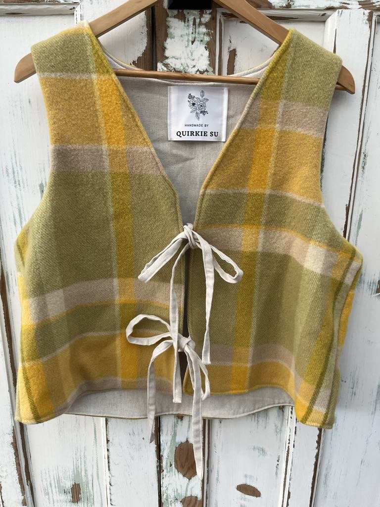 Billie Vest-Sage/yellow