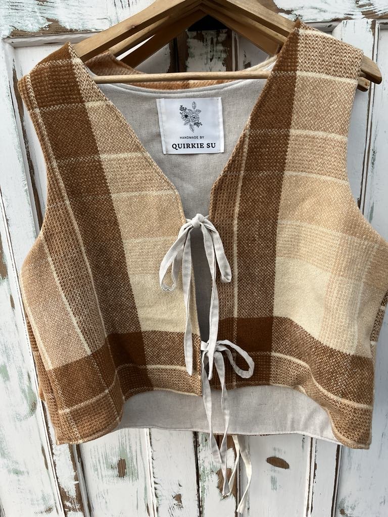 Billie Vest-Mocha