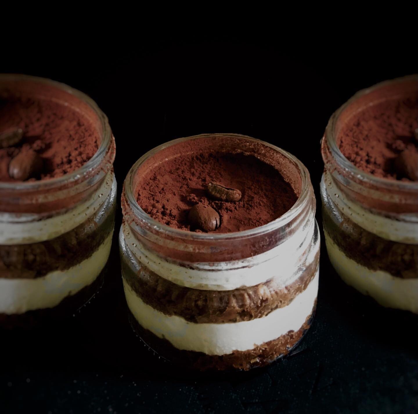 Udah coba salah satu dessert signature Bakoel Koffie belum? Harus cobain deh, ini dia Espresso Tiramisu!🔥

Homemade resep klasik Italia, memadukan cream mascarpone segar dan biskuit ladyfinger yang direndam dalam espesso black mist khas Bakoel Koffi