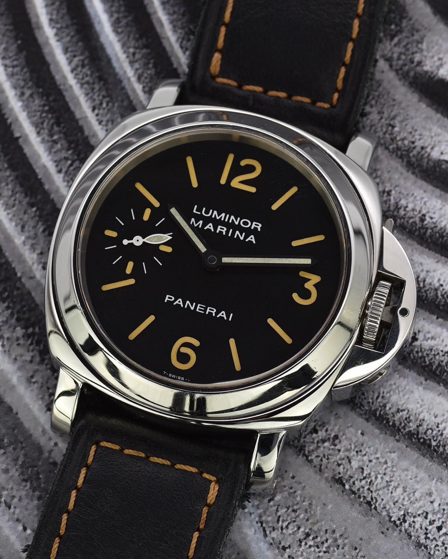 Prior to the Panerai A &amp; B Series in 1998, Panerai released a small series of watches to test the waters and generate media attention following the Vend&ocirc;me acquisition. 
Pictured is one of these models, the Panerai Luminor PreA 01 in a 6502