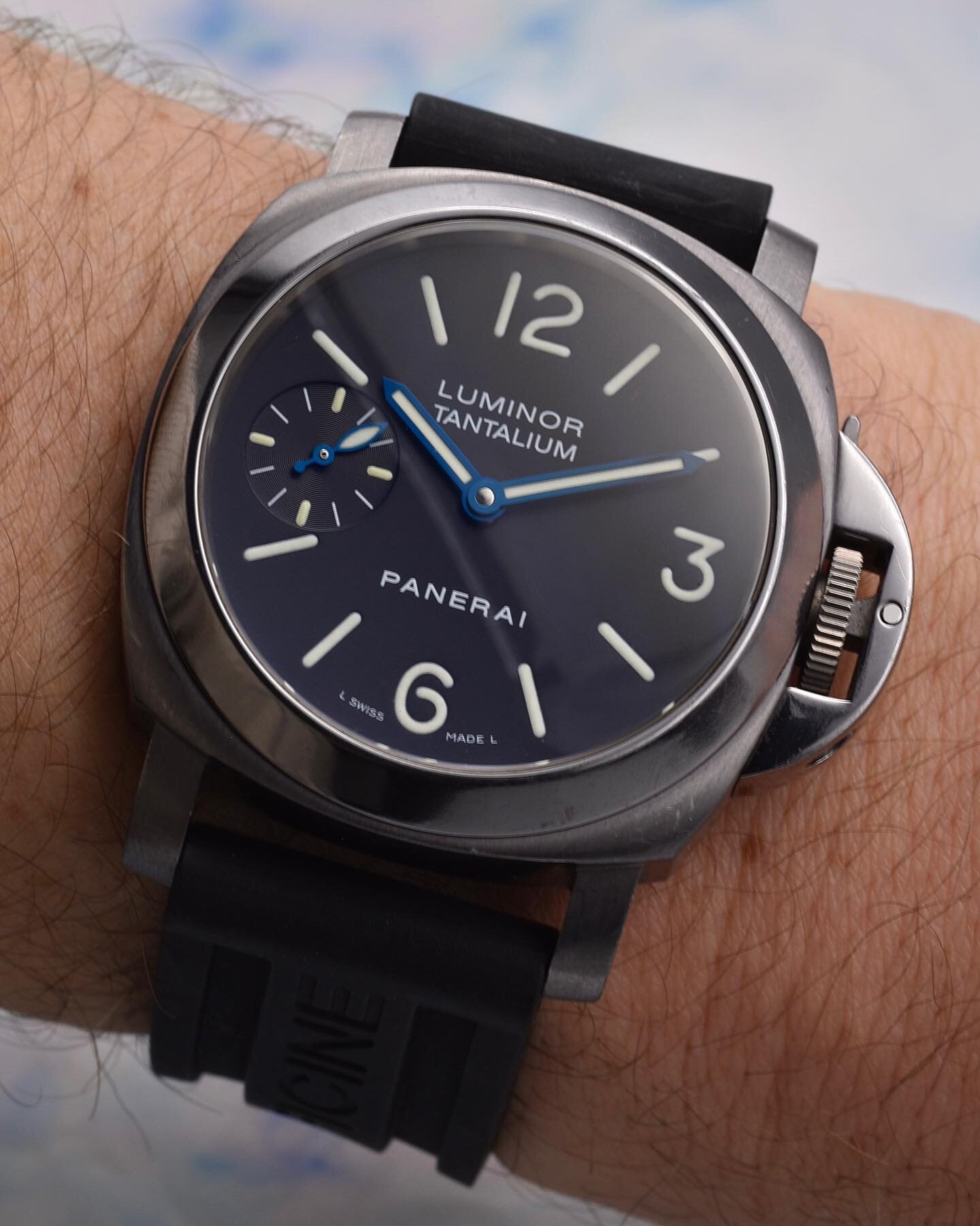 Check out this Panerai Luminor Tantalium PAM172 💥

In 2003, Panerai released a special model made from a very special material. Limited to just 300 pieces, this Luminor is made up of Tantalum; a rare, hard, blue-grey metal that is highly corrosion-r