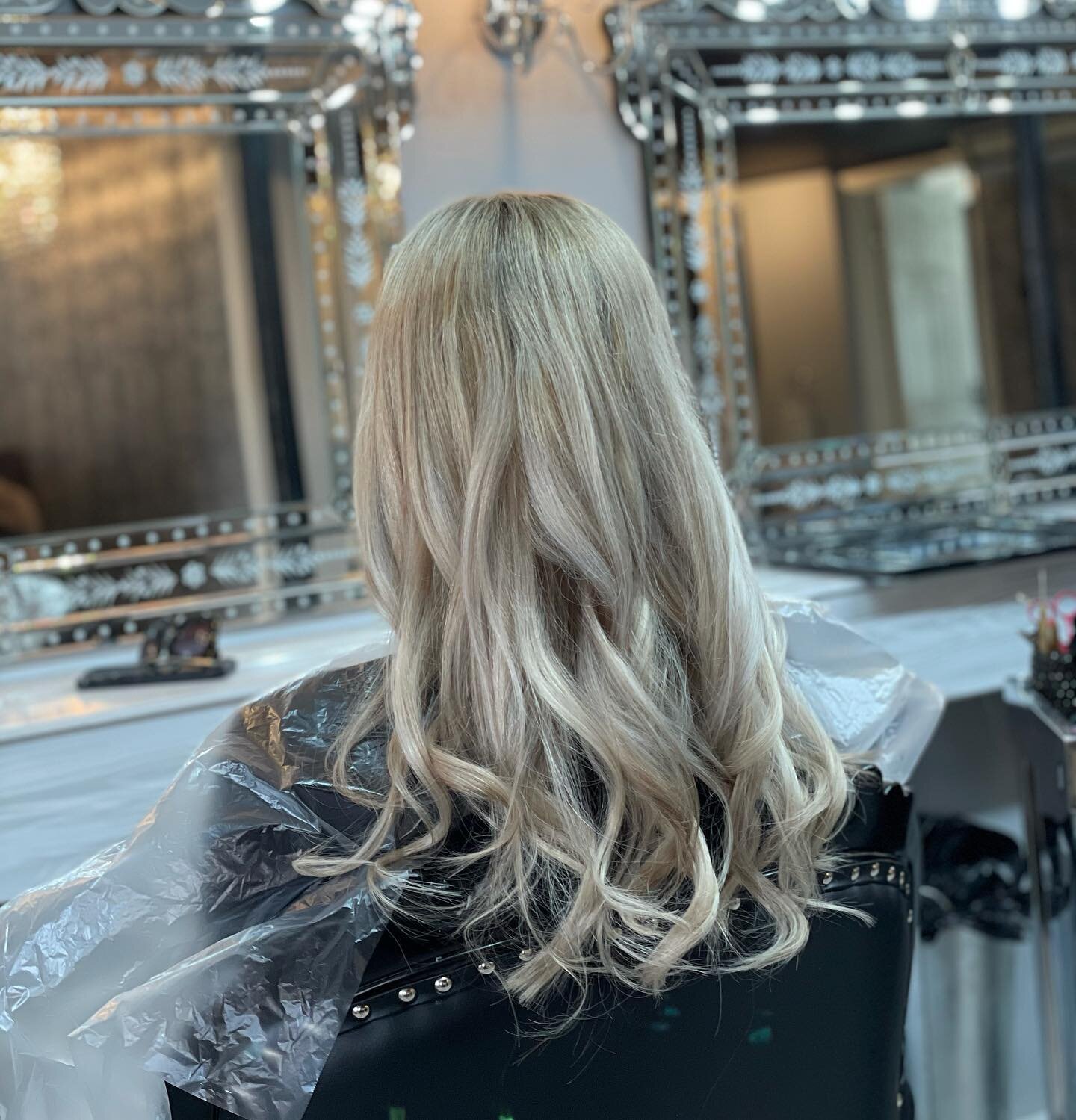 Fine &amp; Flyaway to Fabulous 🤍 using our European micro prebonded hair extensions!  #finehairsolutions  #noyellow #ashblondeextensions  #prebondedhair #thebesthairextensions #hairextensionspecialist #longhair #hairextensionsoxfordshire #hairextens