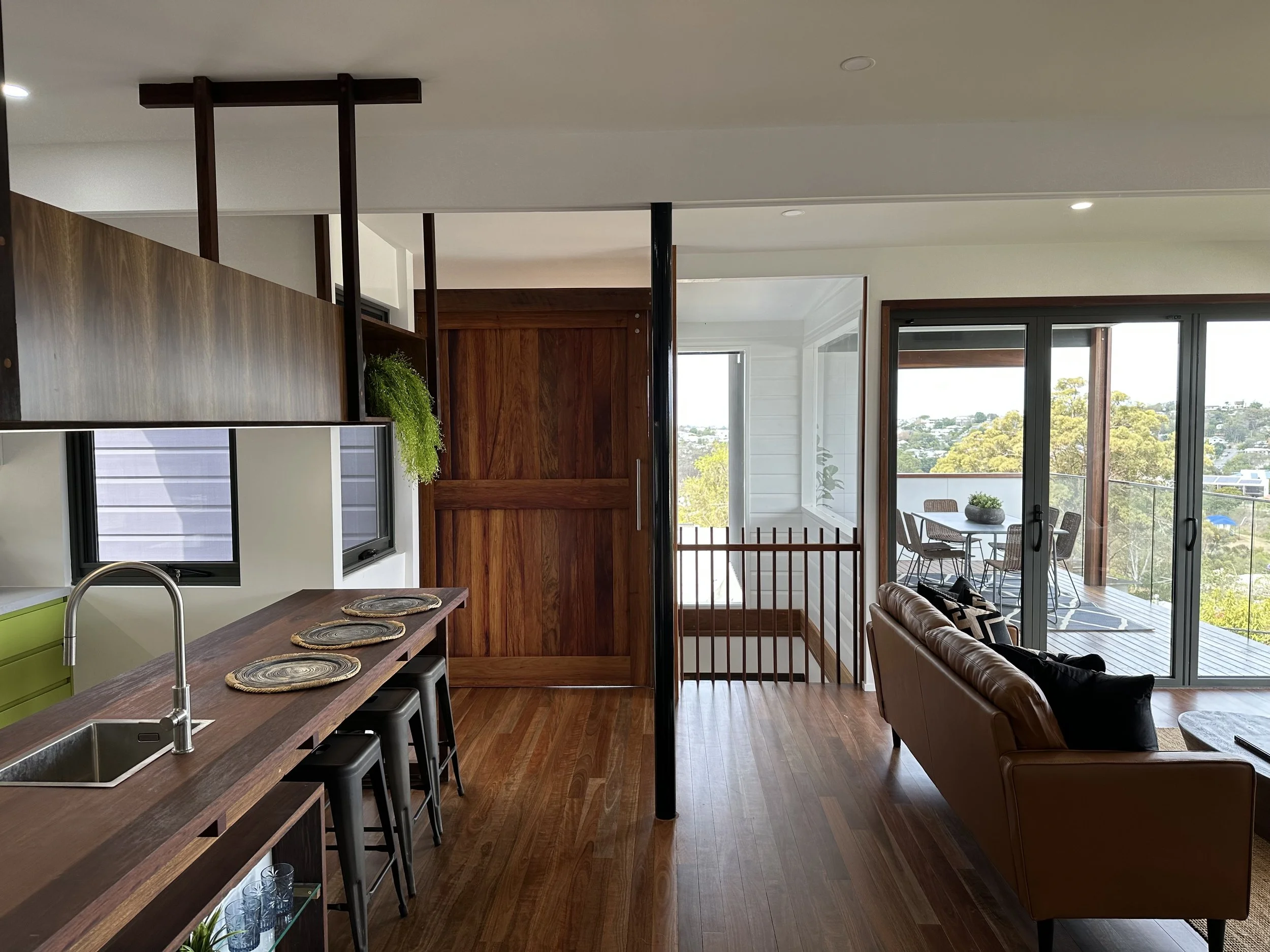 Kitchen dining