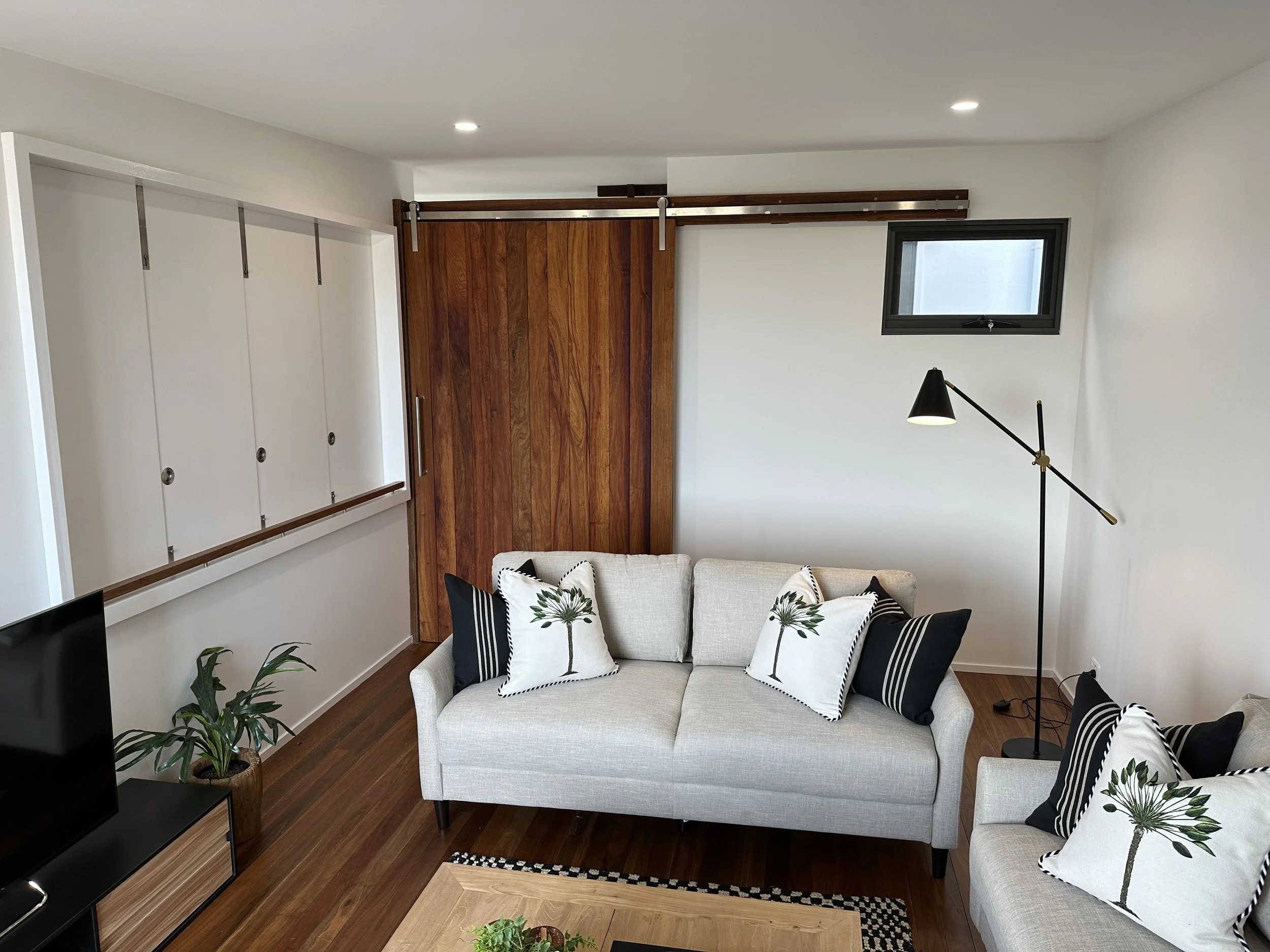 Second living area