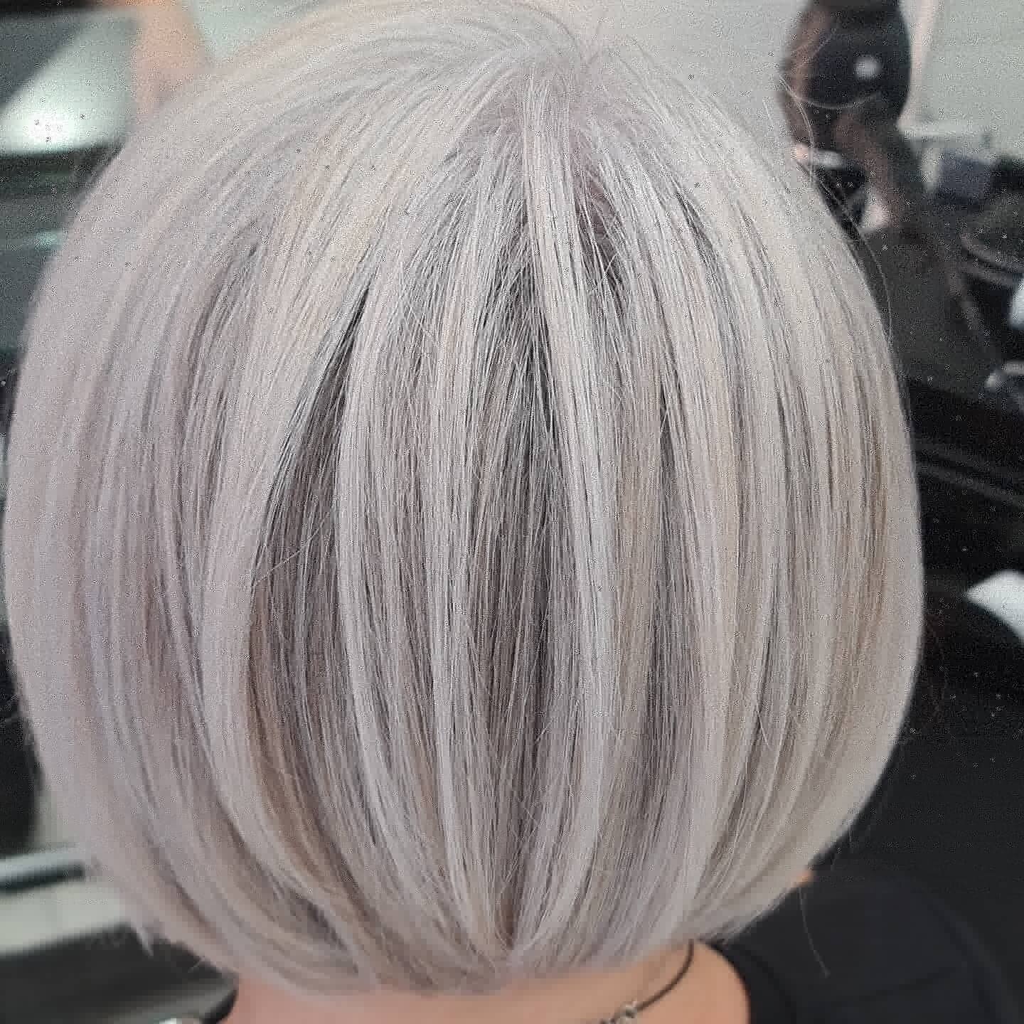 Absolute silver sensation!
Stunning icy tones creating cool, perfect, natural and  beautiful dimensions. 

Using @lorealpro #studioblonde and #dialight 9.01 the result a cool and icy blonde finish. 

Chopped and styled by @beatacastiel
Colour by @bea