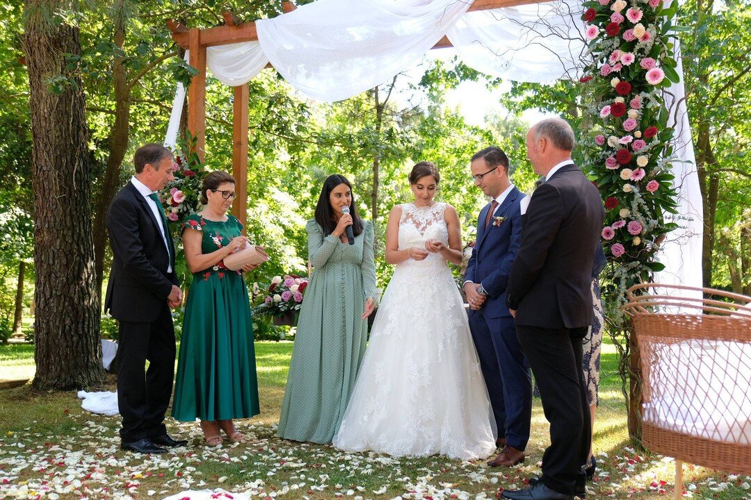 Celebrar o Amor &eacute; unir fam&iacute;lias! 🥰

.
.
.
#celebramosoamorcelebramoscerimonias #celebraroamor #casamento #celebraroamorcerimonias #casamentospt #weddingawards2019 #noivas #weddingcelebrant #noivasportugal #casaremportugal #espalharoamo