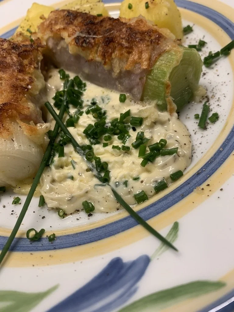 Lauch überbacken mit Schnittlauchsauce