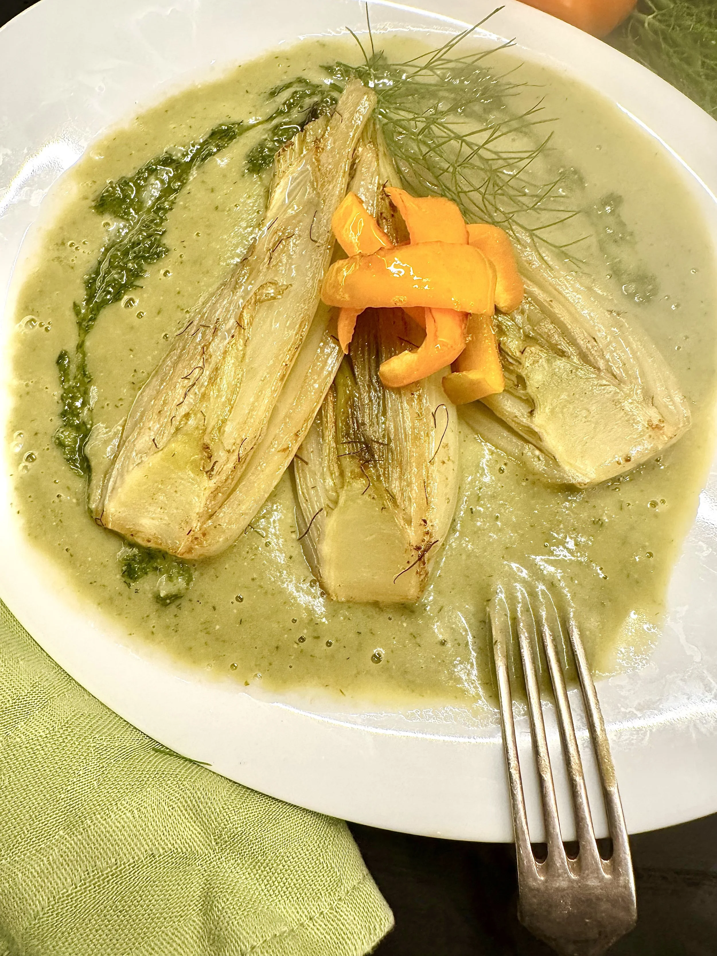 Gebratener junger Fenchel mit Fenchelsauce