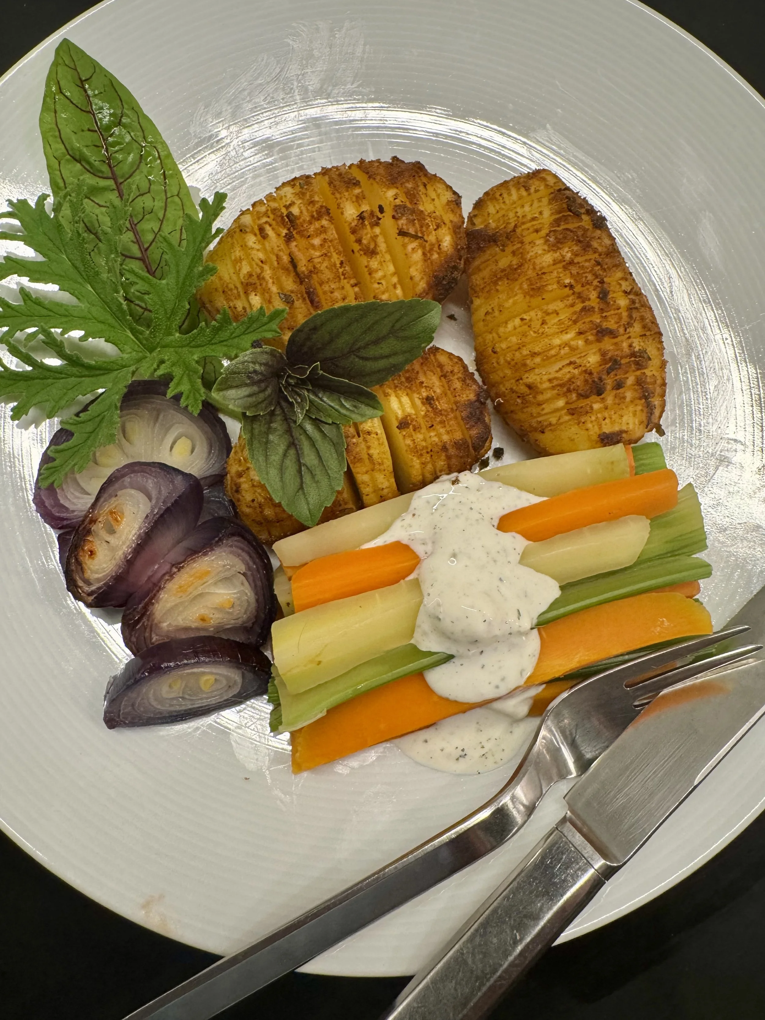 Hasselback Kartoffeln mit Gemüse