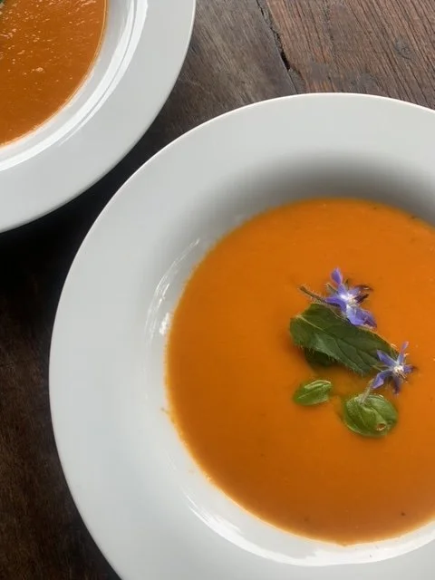 Tomatensuppe mit Kokosmilch