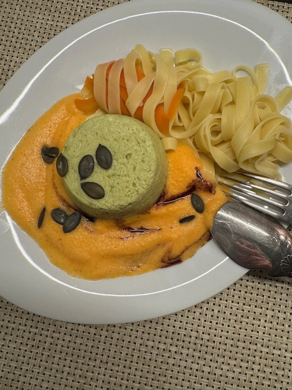 Wirsingflan mit Karottenschaum