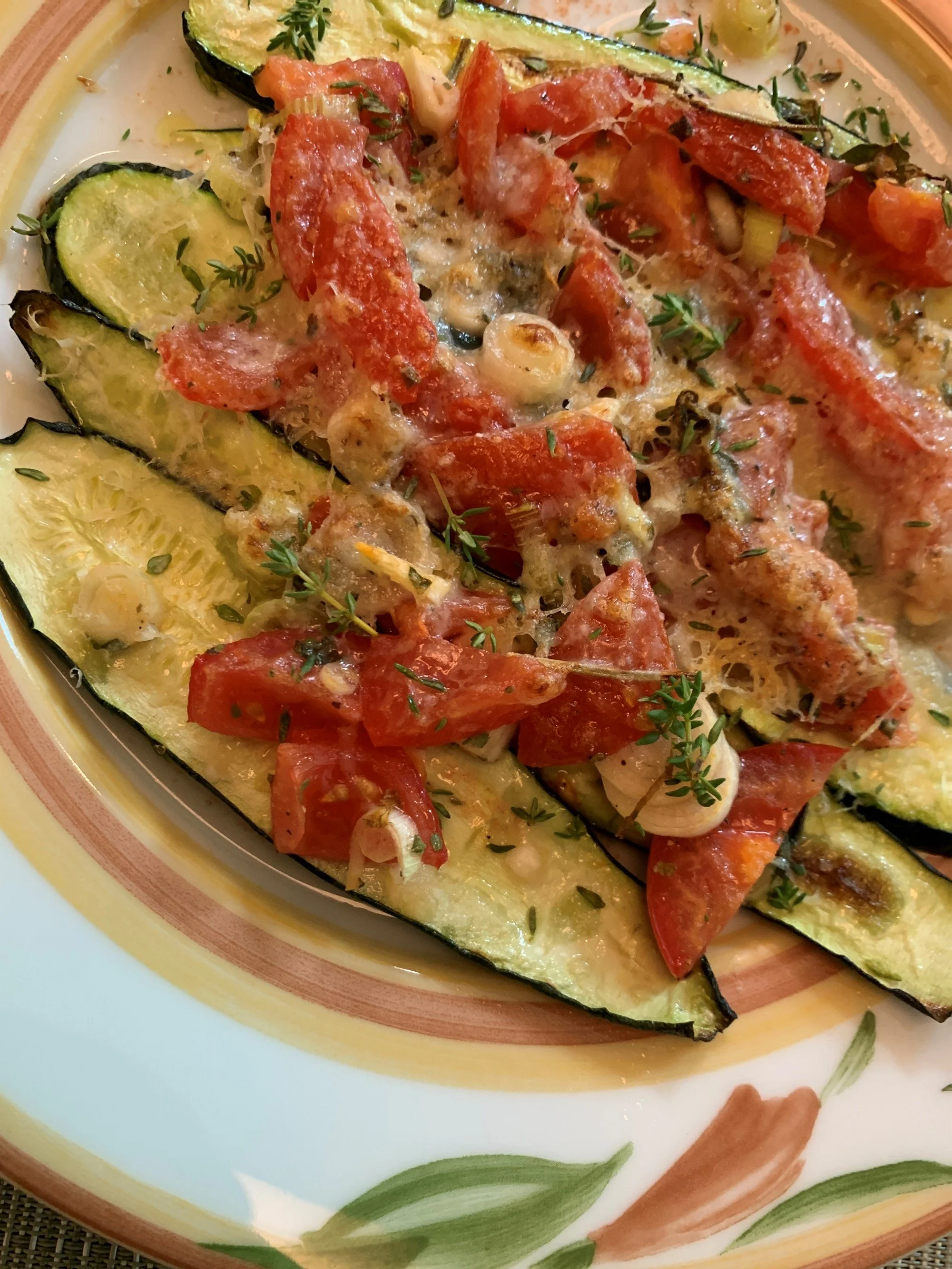 Zucchini mit Tomaten