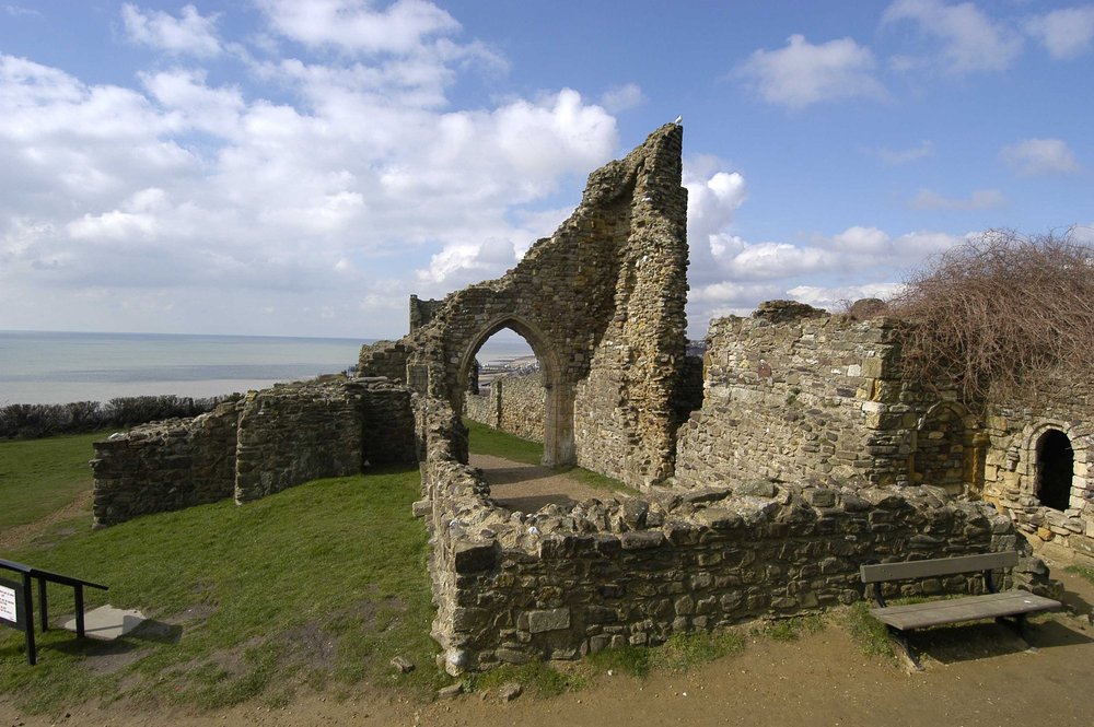 Castle -view of ruins.jpg
