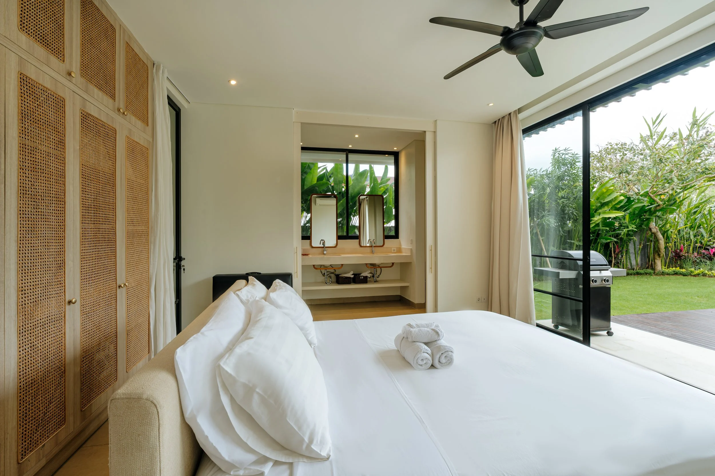 020825 Villa Savoye - Sans Visual-23.JPEG