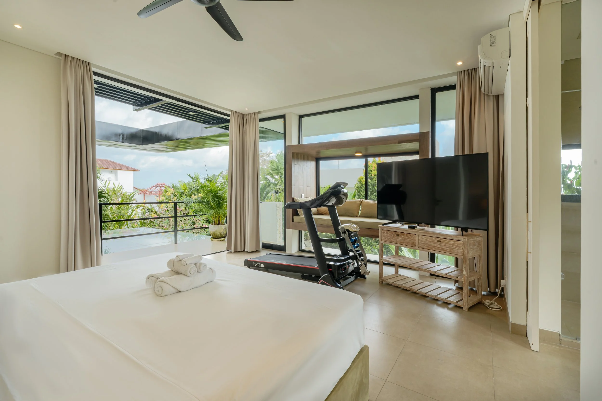 020825 Villa Savoye - Sans Visual-3.JPEG