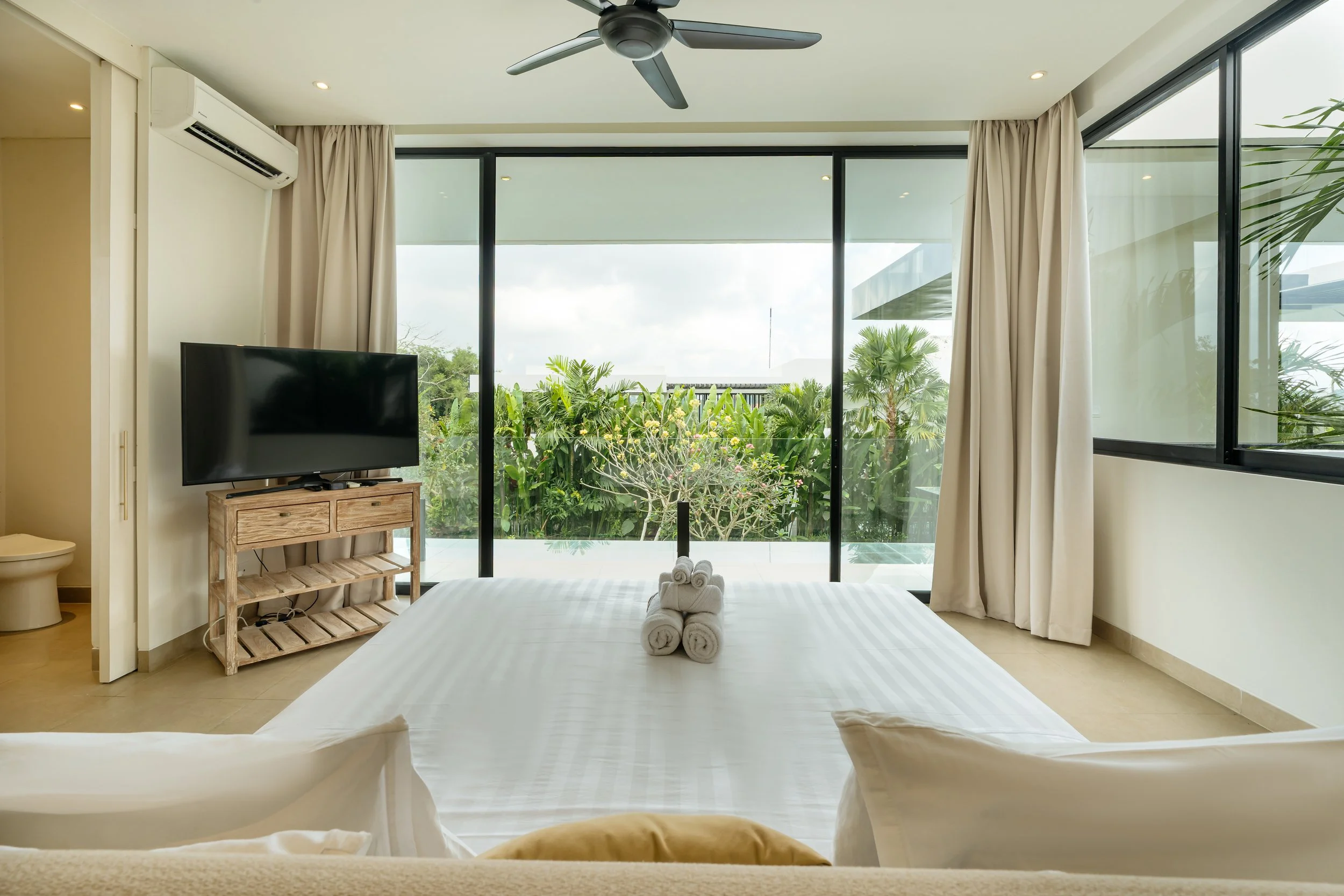 020825 Villa Savoye - Sans Visual-9.JPEG