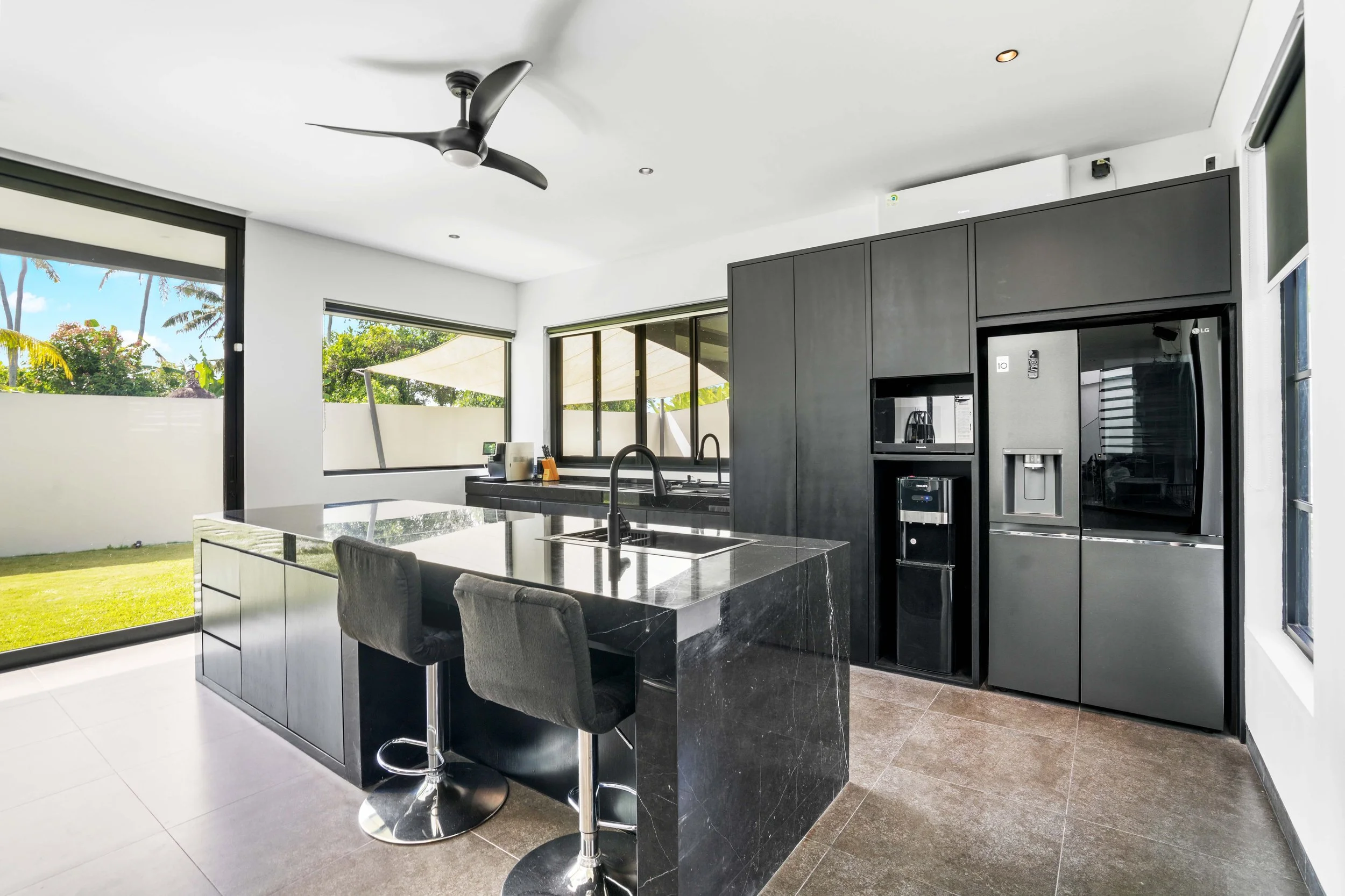 Casa Noir by strex - 2.JPG