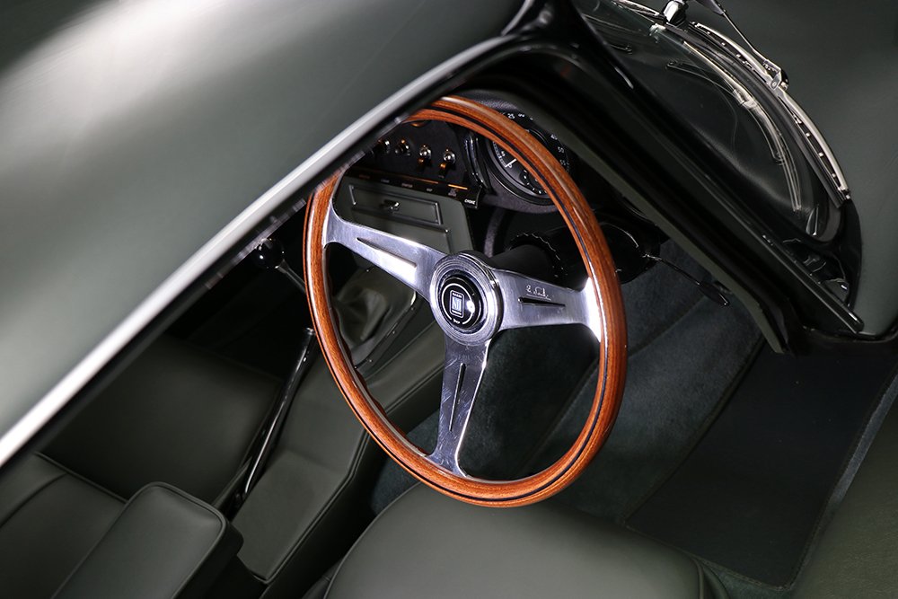 British Racing Green Jaguar E Type 4 web.jpg