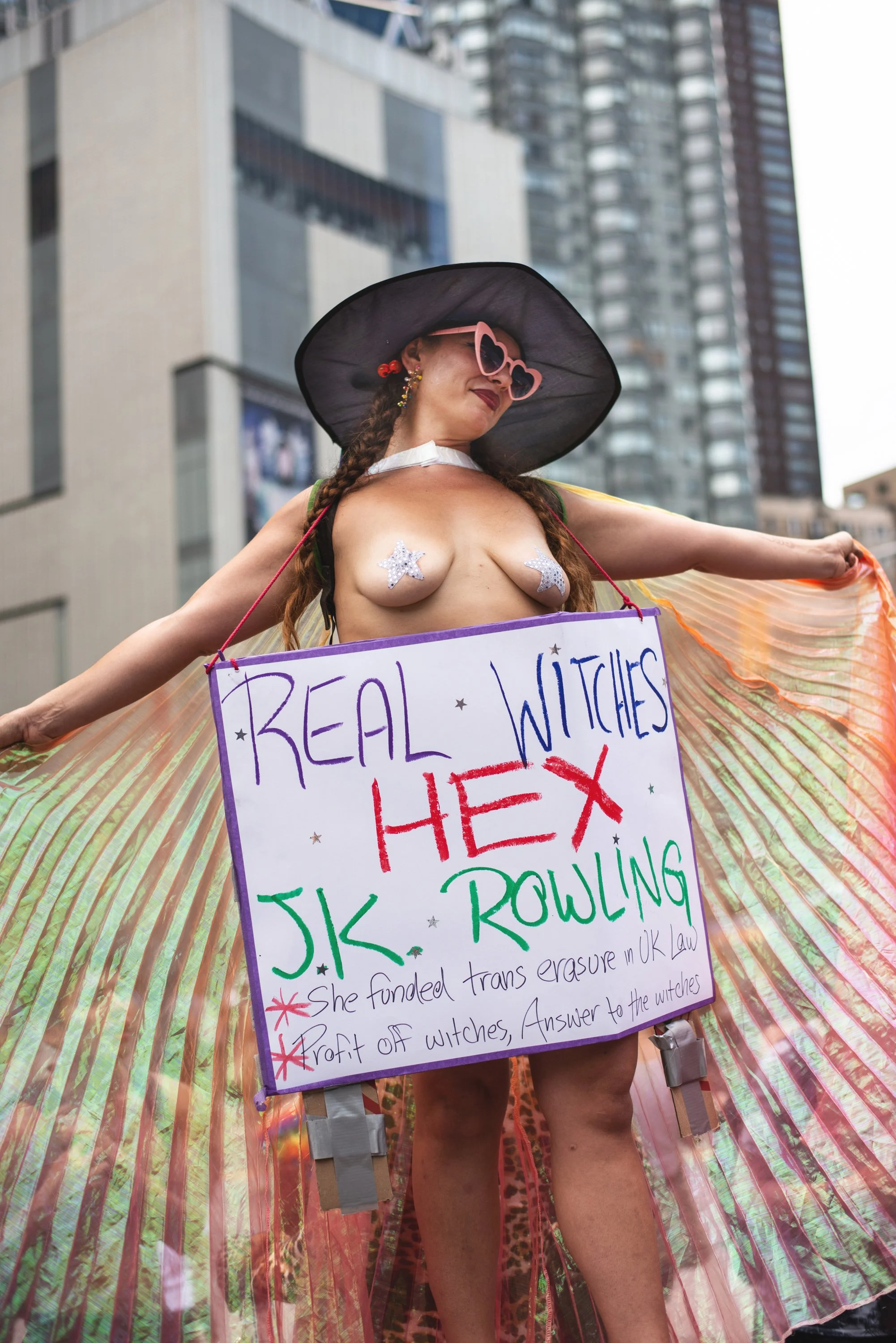 NYCPRide-BriDiGioia-062925-03.jpg
