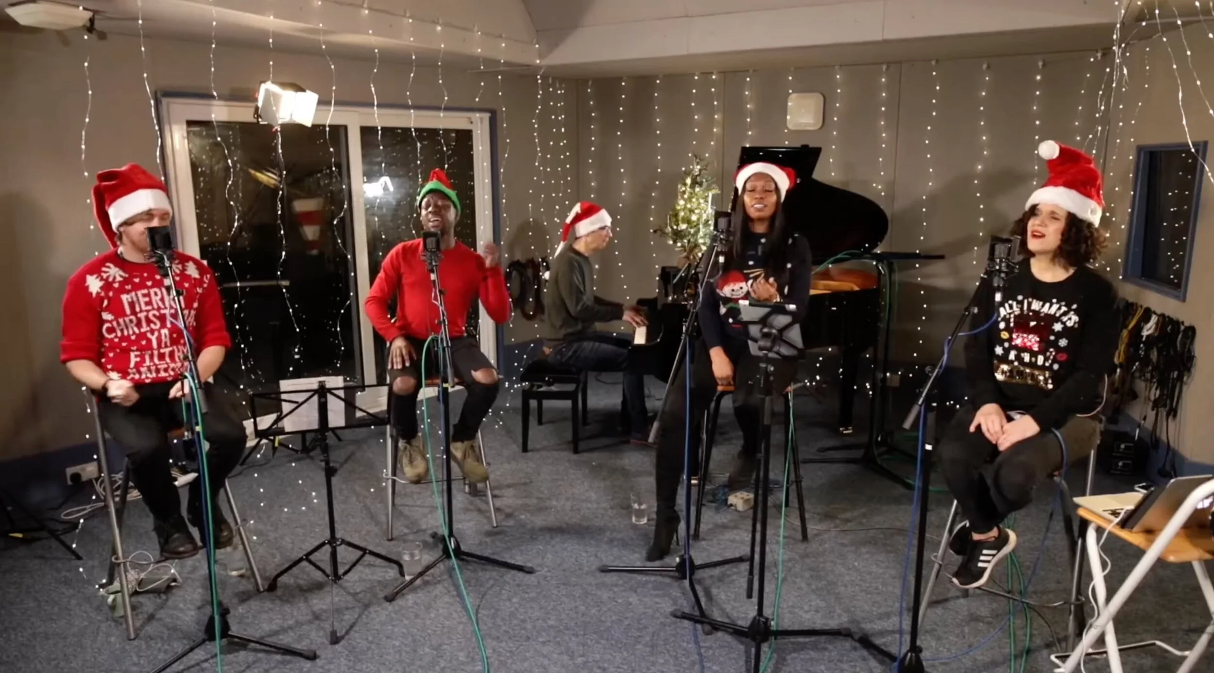 Five ideas for an amazing virtual Christmas event