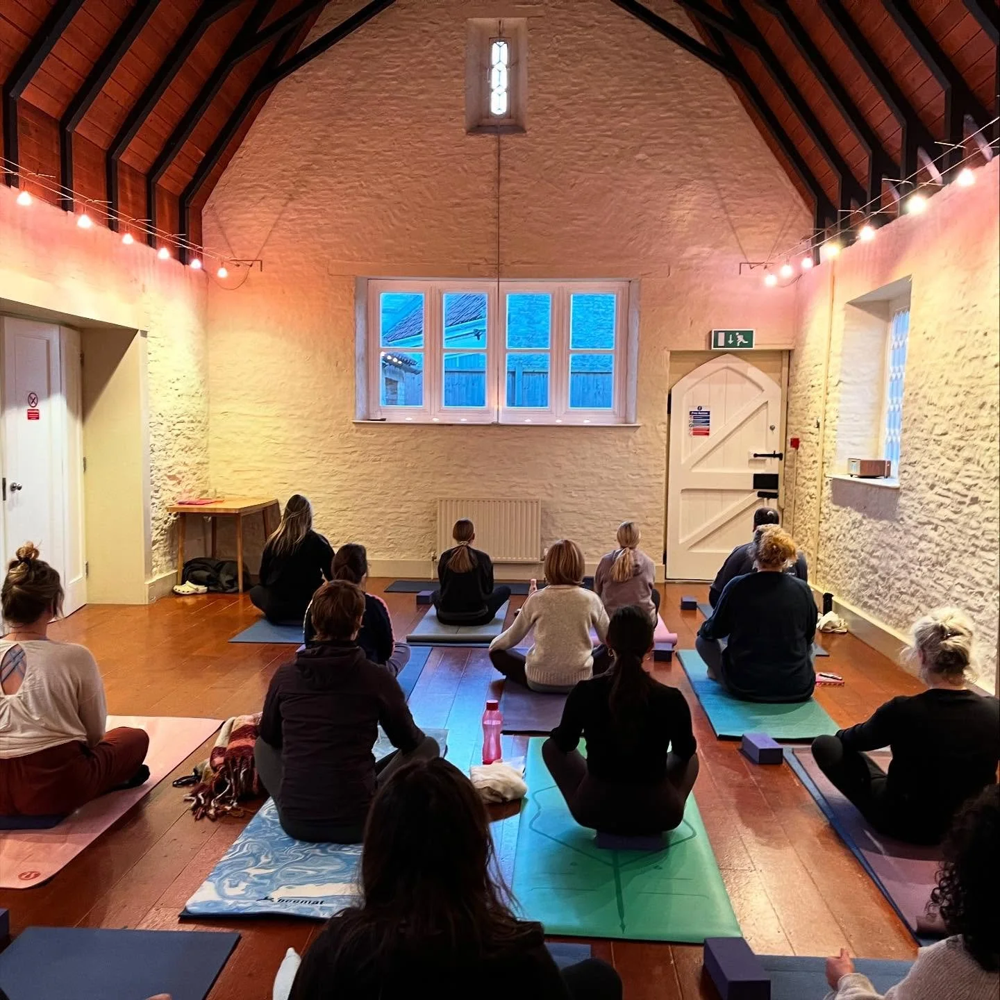 A grateful heart is a magnet for miracles ✨

So thankful for a weekend doing what I love 🧡 

1. Sold out Yoga &amp; Mindfulness Workshop at gorgeous Queen Charlton 
2. Beautiful Baby Shower Circle for a very special old client at stunning @retreatan