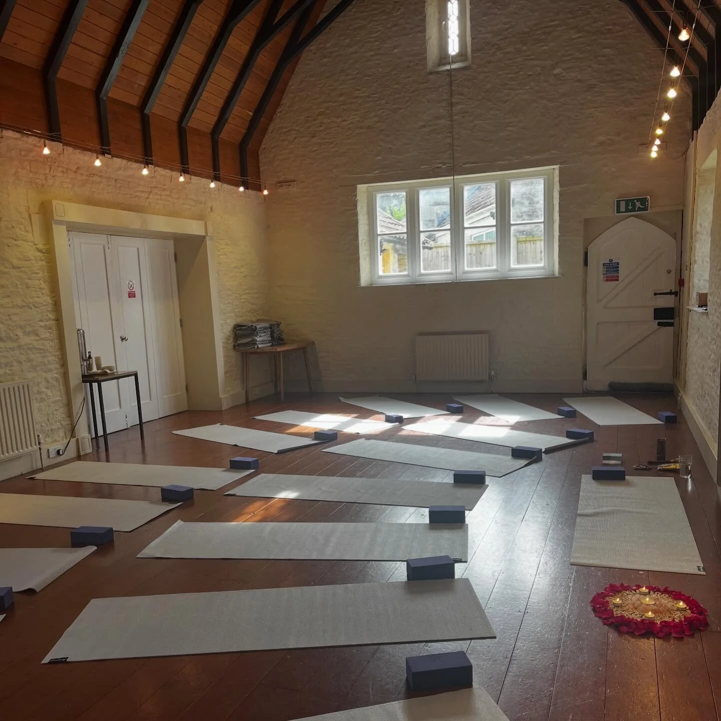 Heart still so full after Sundays&rsquo; sold out New Moon Yoga Event ✨

We connected to the New Moon energy with 2 hours of slow flow yoga, breathwork, meditation, journalling, oracle cards (and chocolate covered treats!) 💖

In this modern world it
