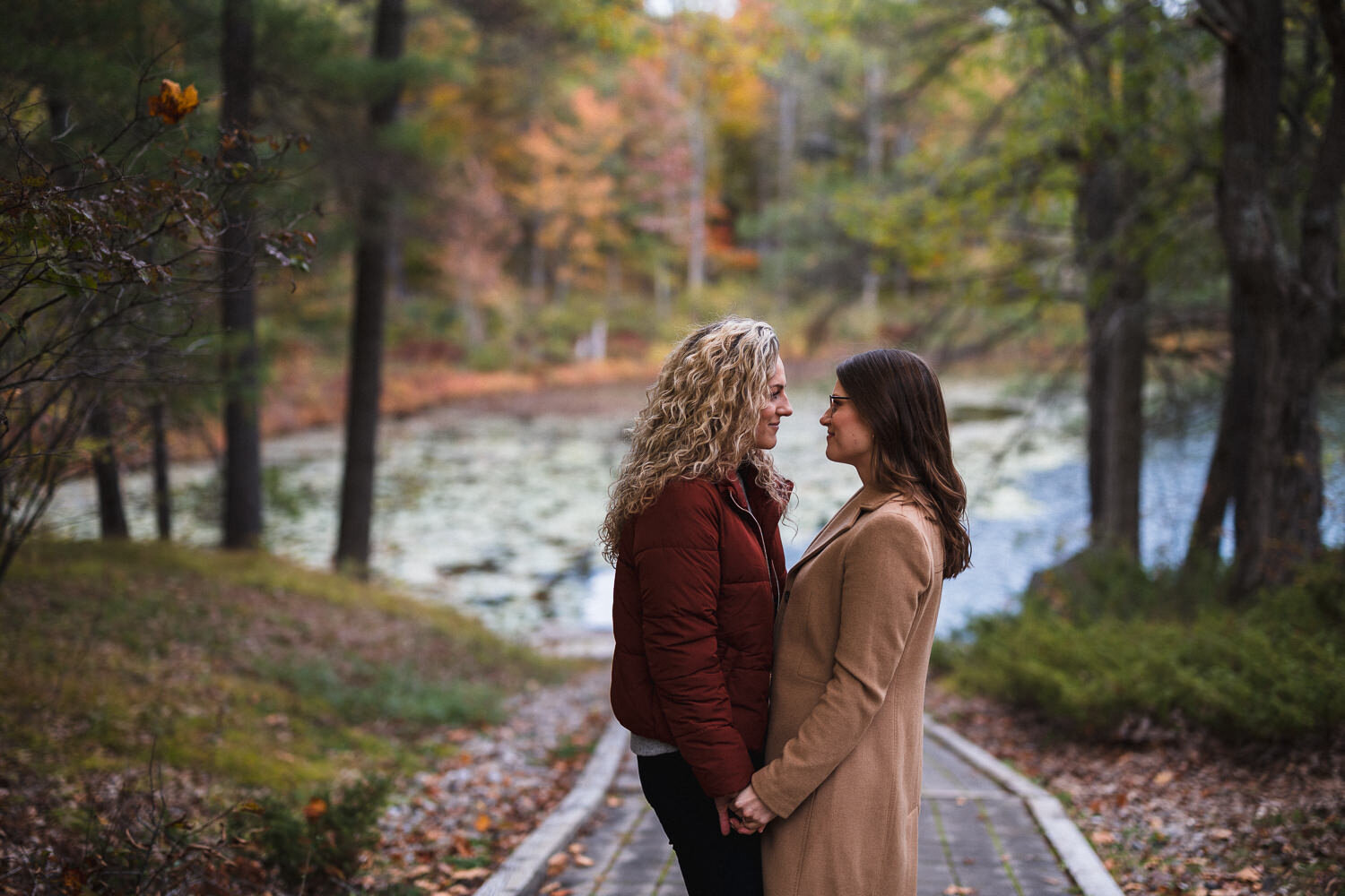 Frontenac-Park-Autumn-Engagement-7.jpg