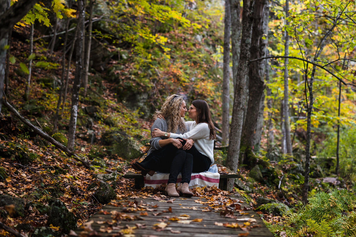 Frontenac-Park-Autumn-Engagement-22.jpg