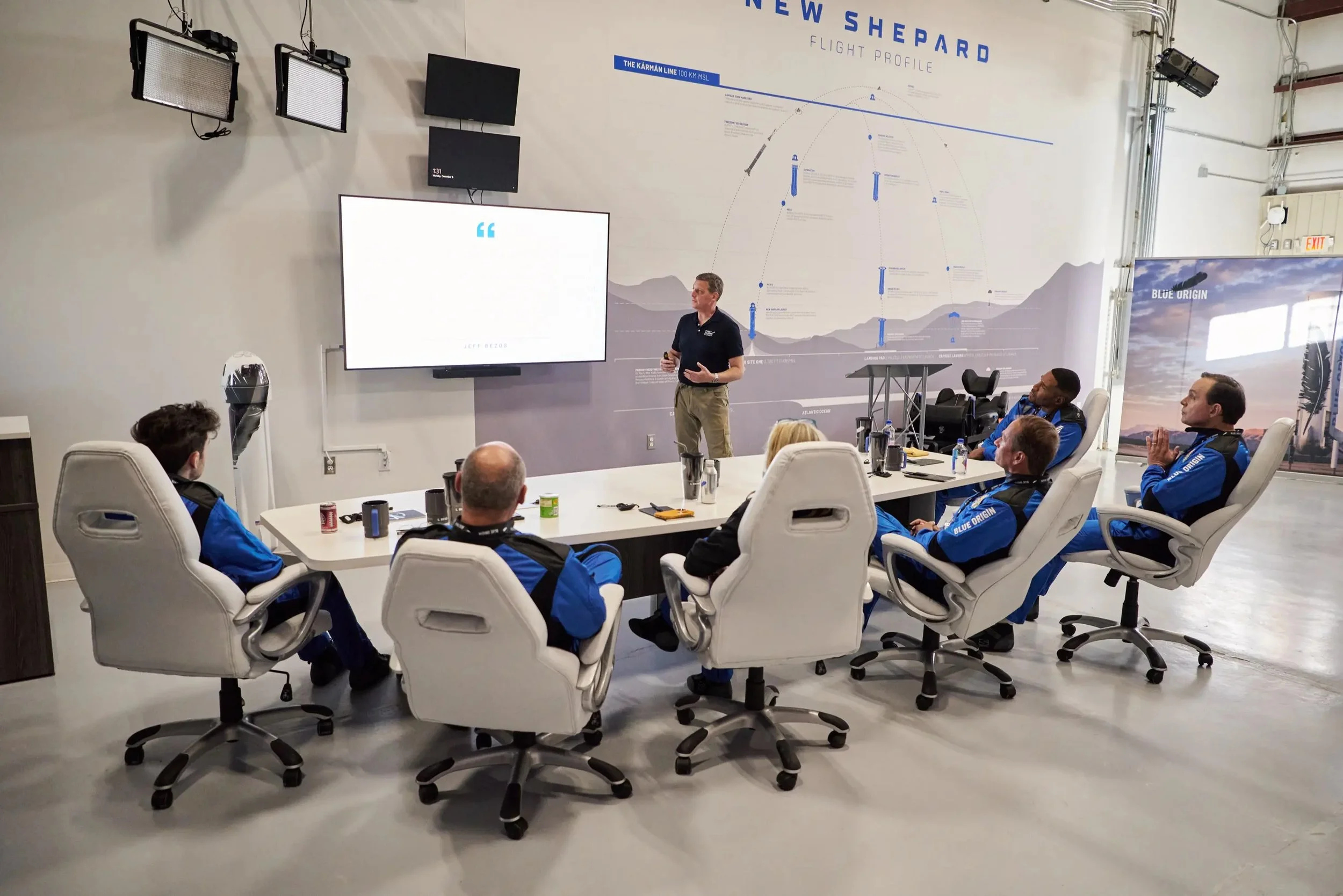 gallery-blueorigin-ns19-astronauttraininglesson-l-3-1639078124.jpg