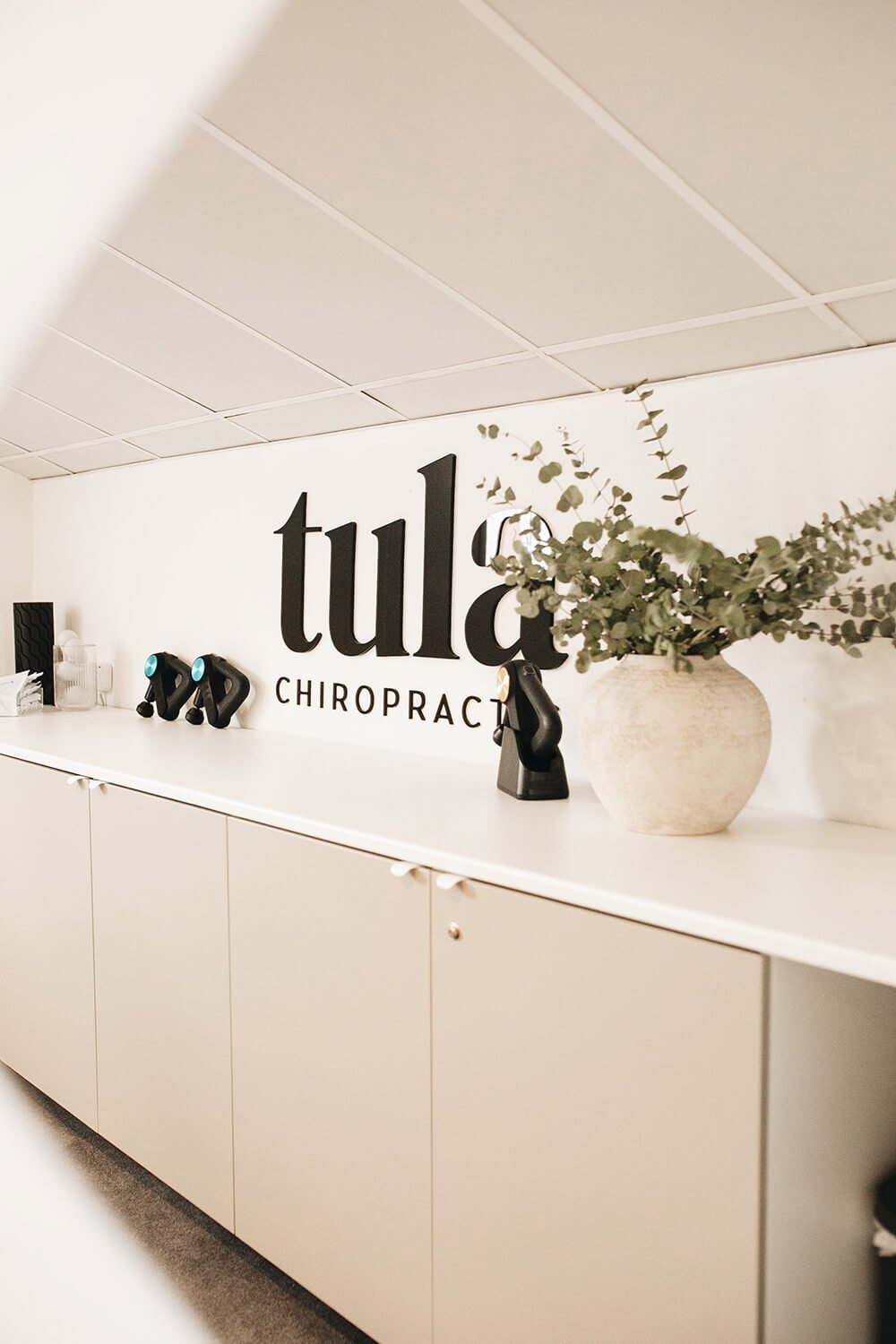 tula chiropractic st albans harpenden-hertfordshire-berkhamstead-treatment room circuit society branding calm