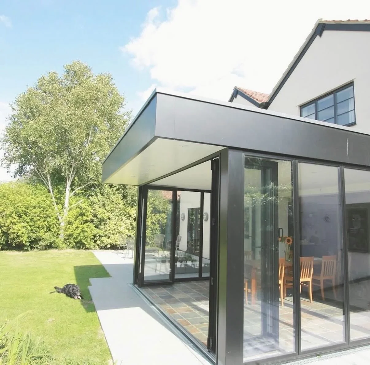 Our member @kingsholmeconservatoriesltd is a well-established specialist in designing, manufacturing, and building bespoke orangeries, conservatories, and roof lanterns. With nearly three decades of experience, the company has built a reputation for 