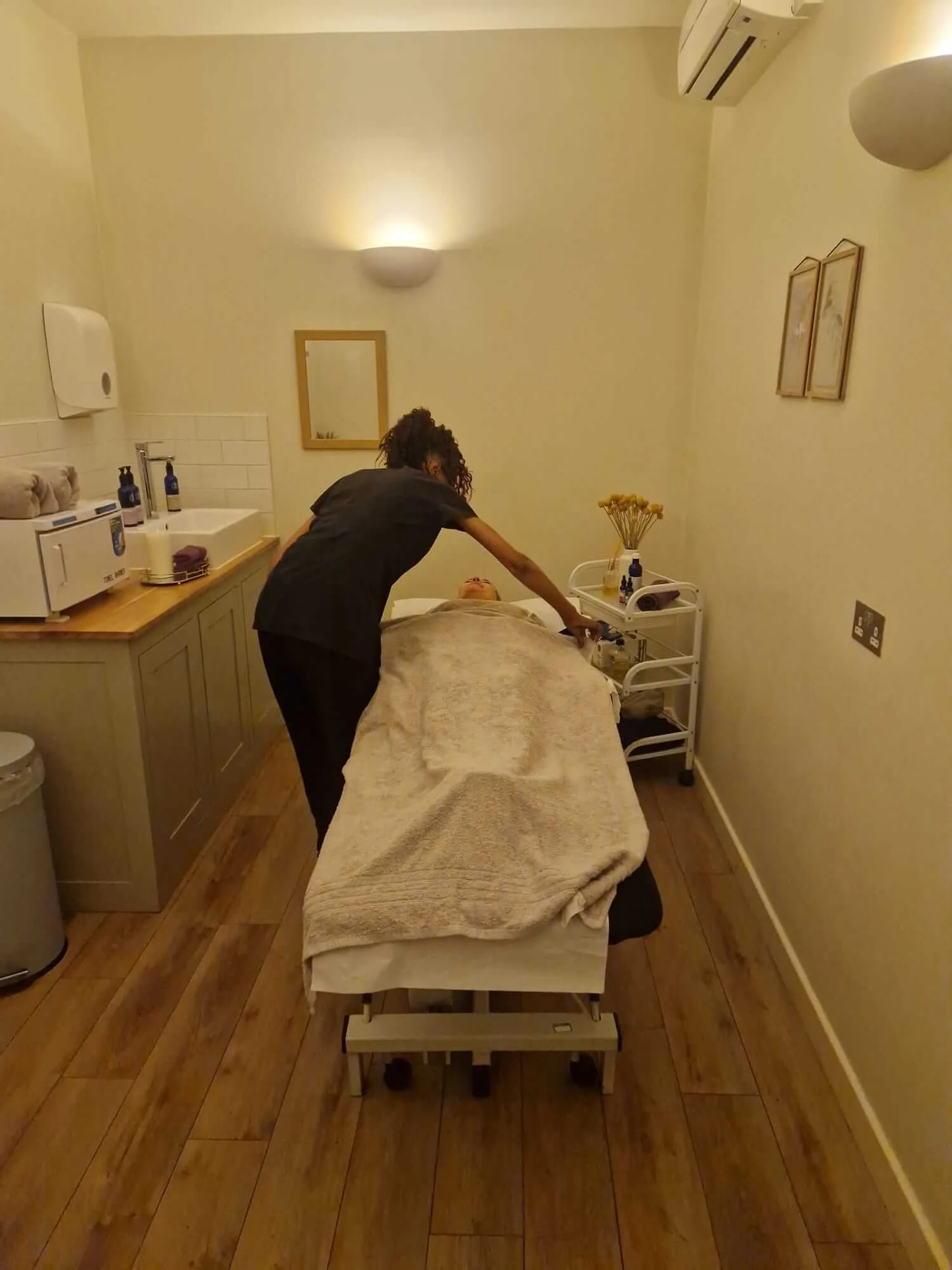 Eroline Holistic Therapy St. Albans Hertfordshire 