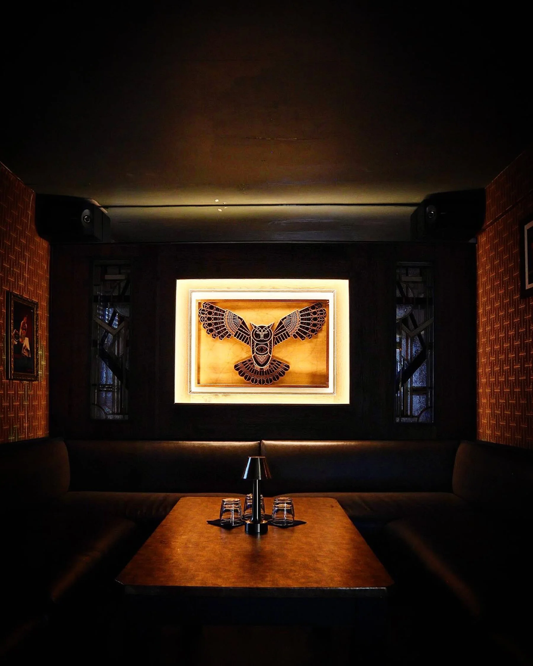 Looking for somewhere a little different for your next night out?
🌙 
Our member @suckerpunchbar is a cocktail bar in the heart of St Albans, inspired by the glamour and atmosphere of a 1920s speakeasy.
🍸 
Known for its handcrafted cocktails, creati