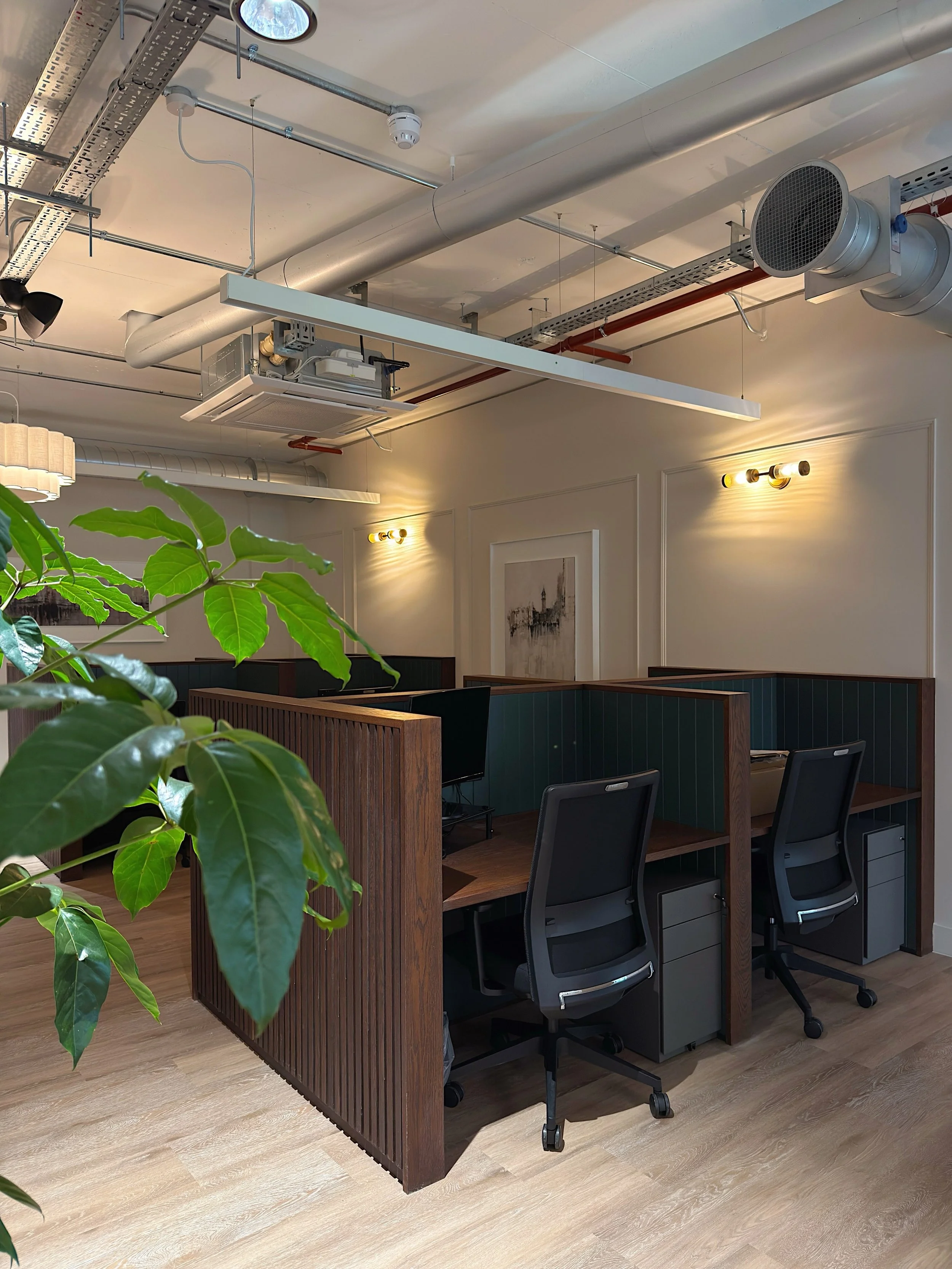 Whether you&rsquo;re looking for a private office, dedicated desk, hot desk, meeting room or flexible workspace, our member @wearecospace has it all so you can decide what would work best for you!
💻 
And while you focus on your work, they&rsquo;ve g