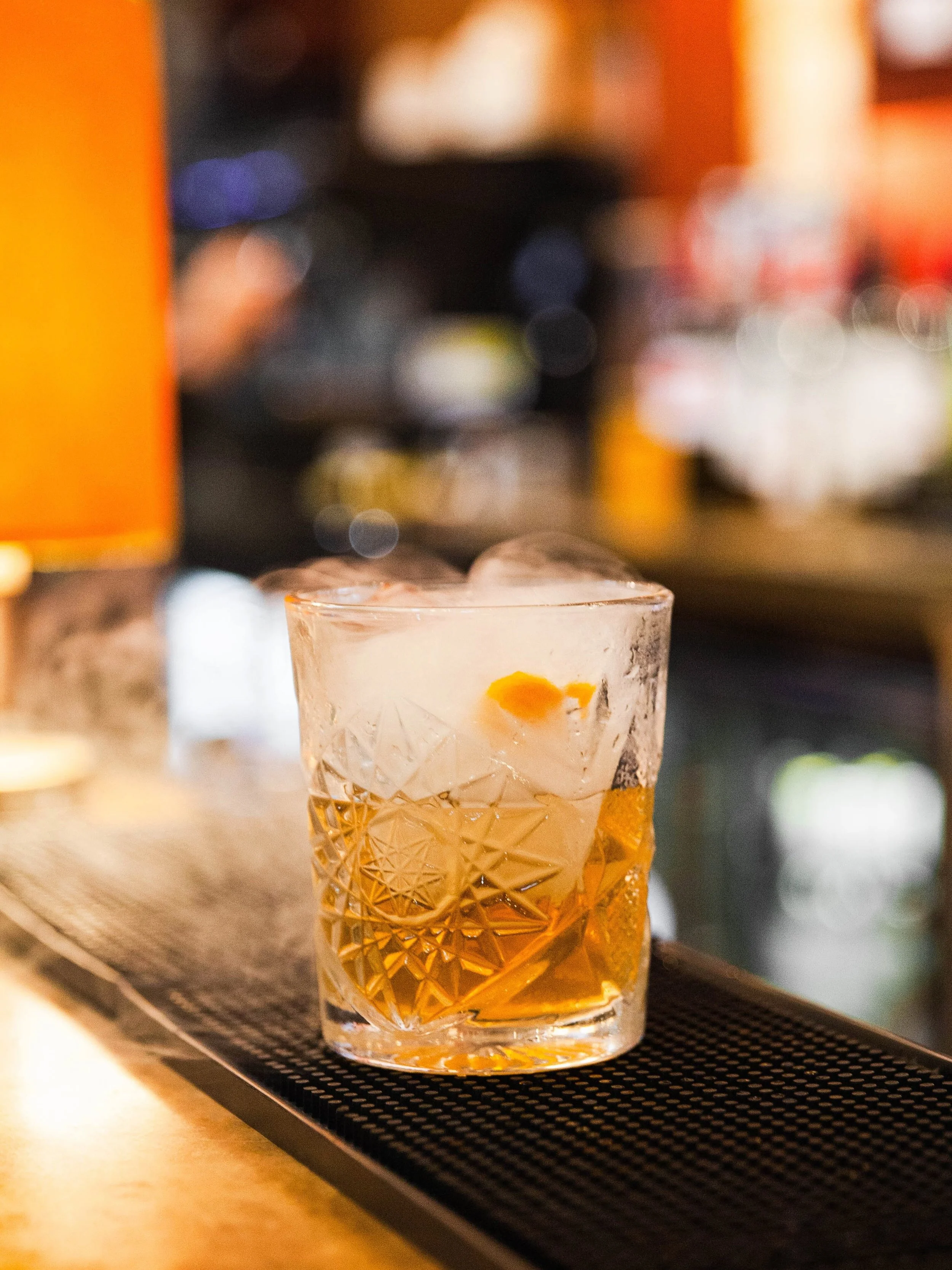 🥃 Winter evenings call for something classic. 🥃

Settle in with our member @thehubonverulam and enjoy an Old Fashioned is made with precision. A timeless cocktail crafted at the bar and best enjoyed slowly.
🌙 
Pair it with a long dinner, stay for 