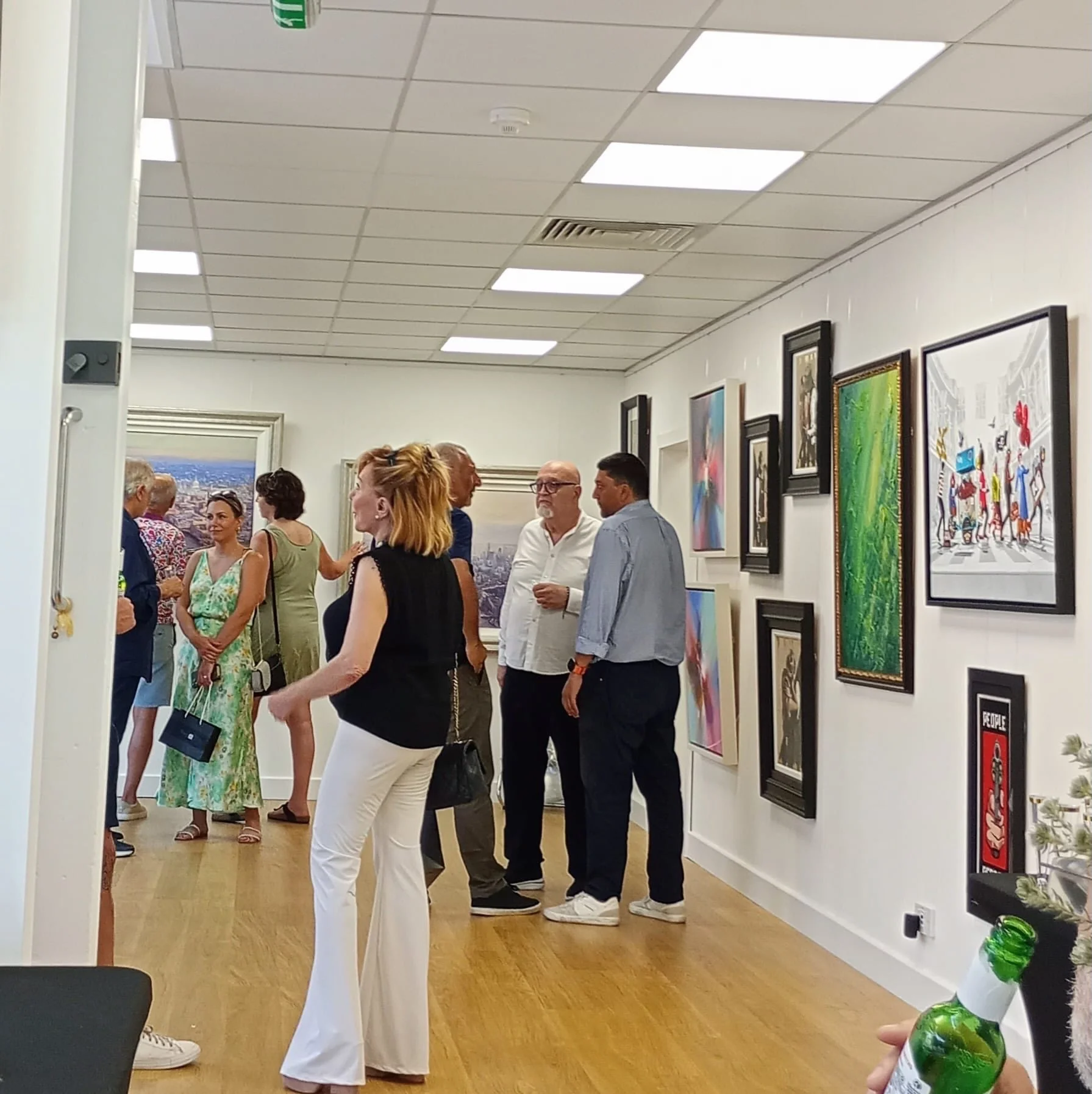 Discover a little creativity in the heart of St Albans.
🖼️ 
Our member @ocagallery.stalbans is bringing art, inspiration and individuality to the local community, with a carefully curated collection of contemporary artwork, bespoke framing and exper