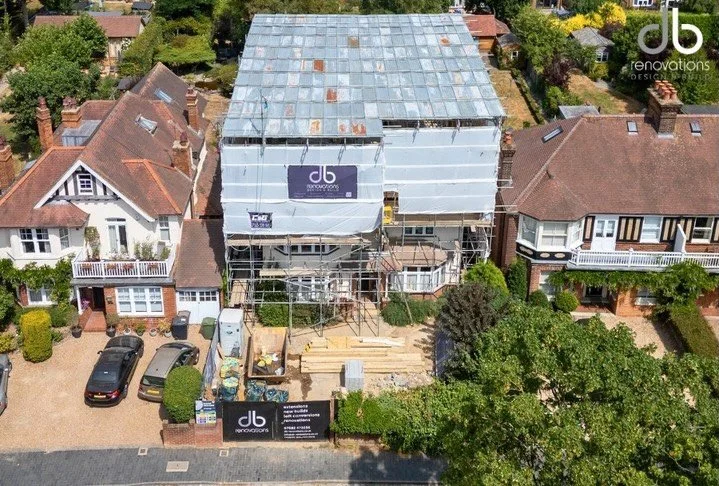 Swipe across to see our member @db_renovations in action at one of their current extension projects in St Albans.
📍
This incredible project includes a total house remodel, an extension and a loft conversion. These fantastic shots help to show both t