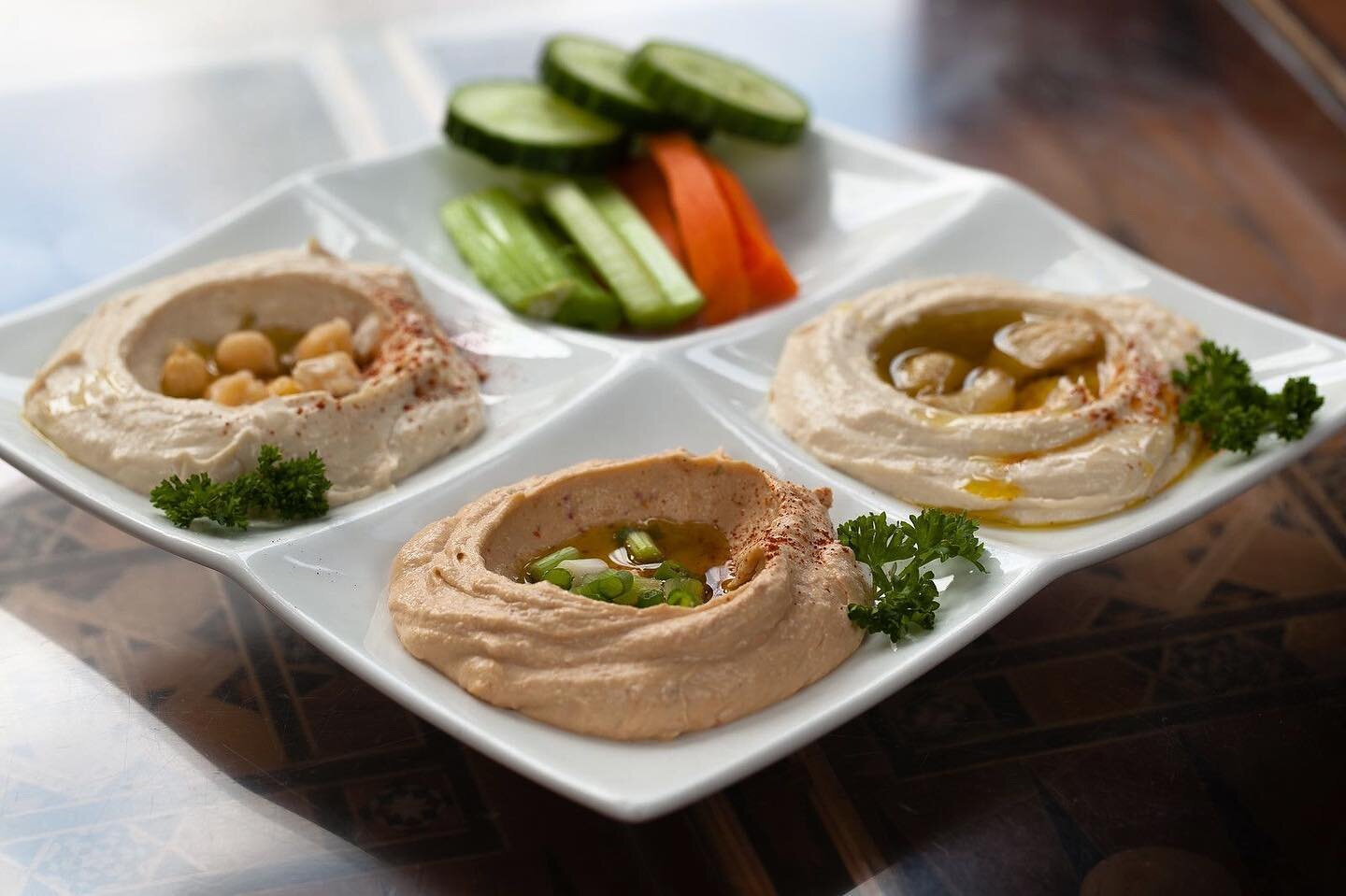 Good things come in threes. #hommus