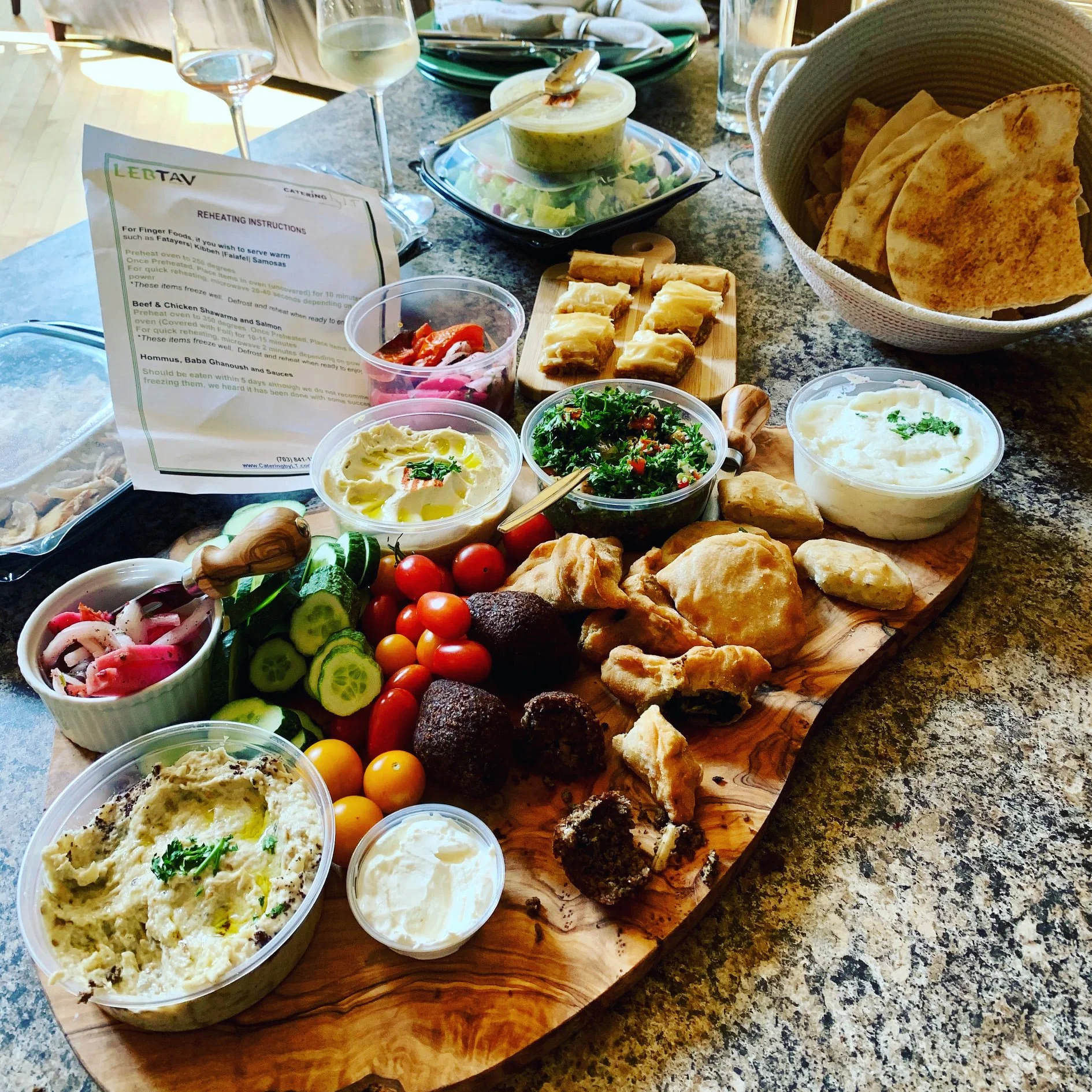 How to Choose the Best Lebanese Food Catering (Compared to the Usual Sandwich Platter)
