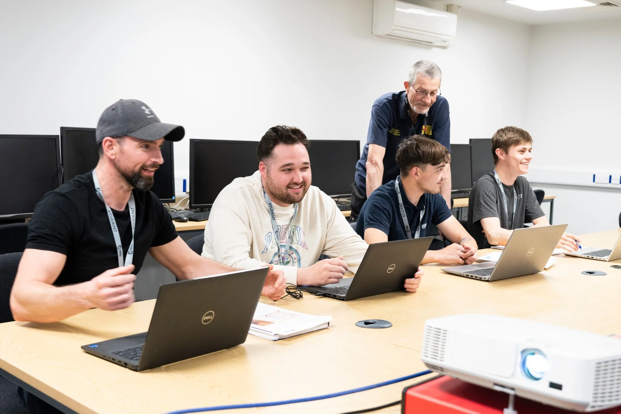 Learn. Earn. with a higher or degree apprenticeship! 🎓 

Train with us and benefit from Ofsted &lsquo;Outstanding&rsquo; apprenticeship programmes, from Level 2 to Level 6 (Degree). 

Find out more at our Open Day on Saturday 15th November, 10am - 1