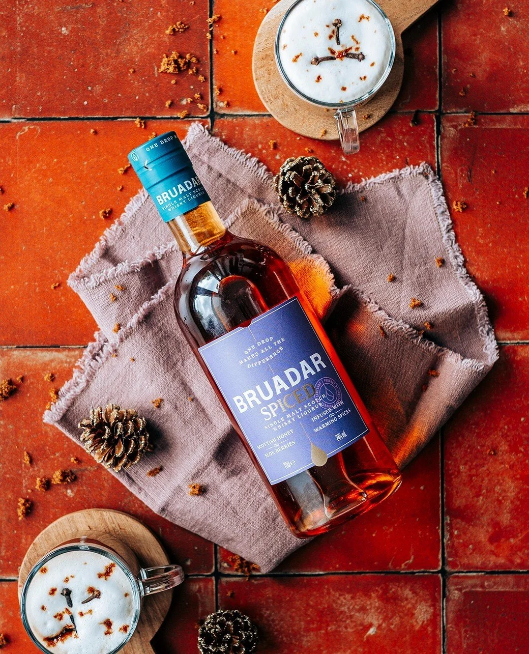 A hot toddy topped with vanilla spiced cream✨️. What more could you want in a winter warmer?🔥⁠
⁠
Full recipe details on our website - link in bio🔗⁠
-⁠
-⁠
-⁠
-⁠
-⁠
#bruadar #liqueur #whisky #whiskey #bruadarwhisky #bruadarwhiskey #honey #sloeberries